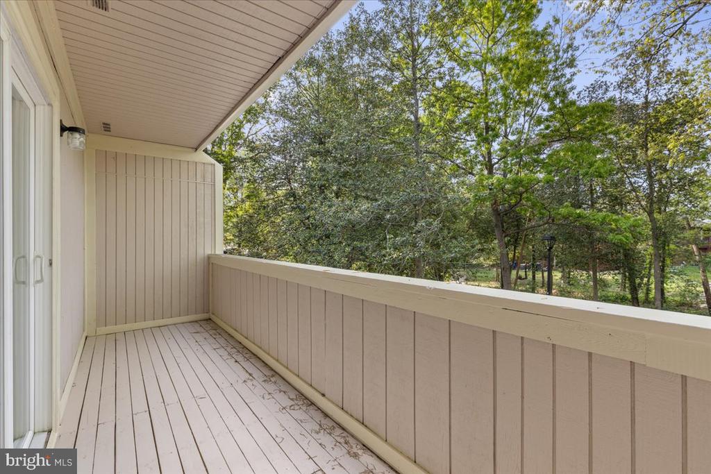 10 King James Pl