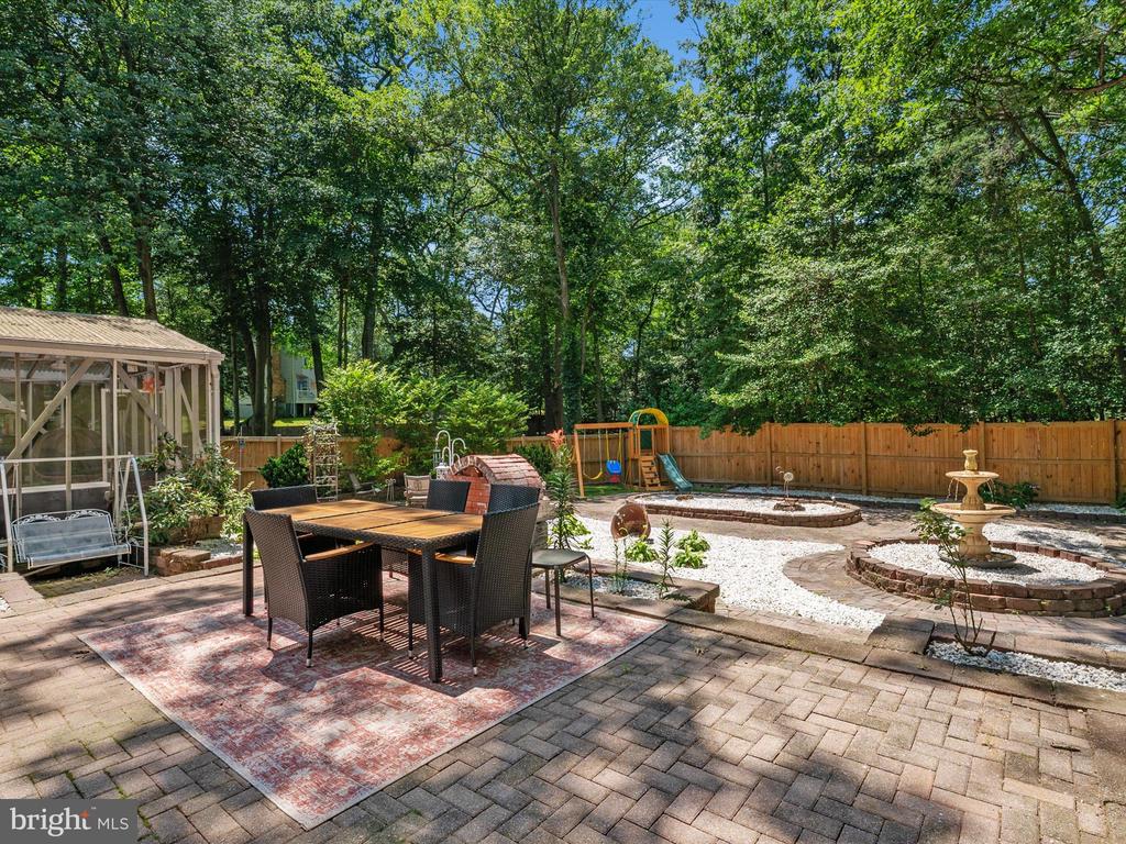 3570 Pine Cone Cir