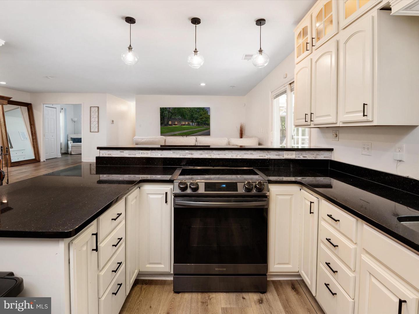 3570 Pine Cone Cir