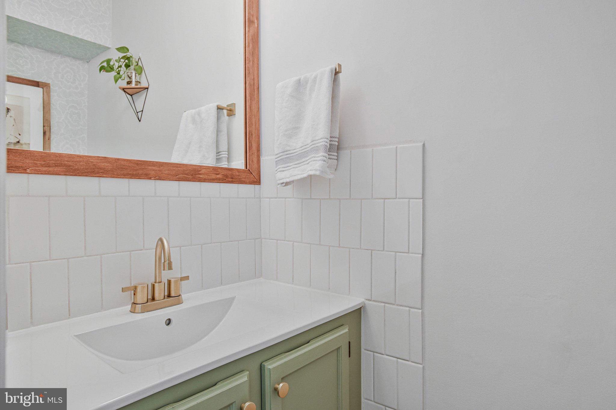 4092 BROADBILL CIRCLE