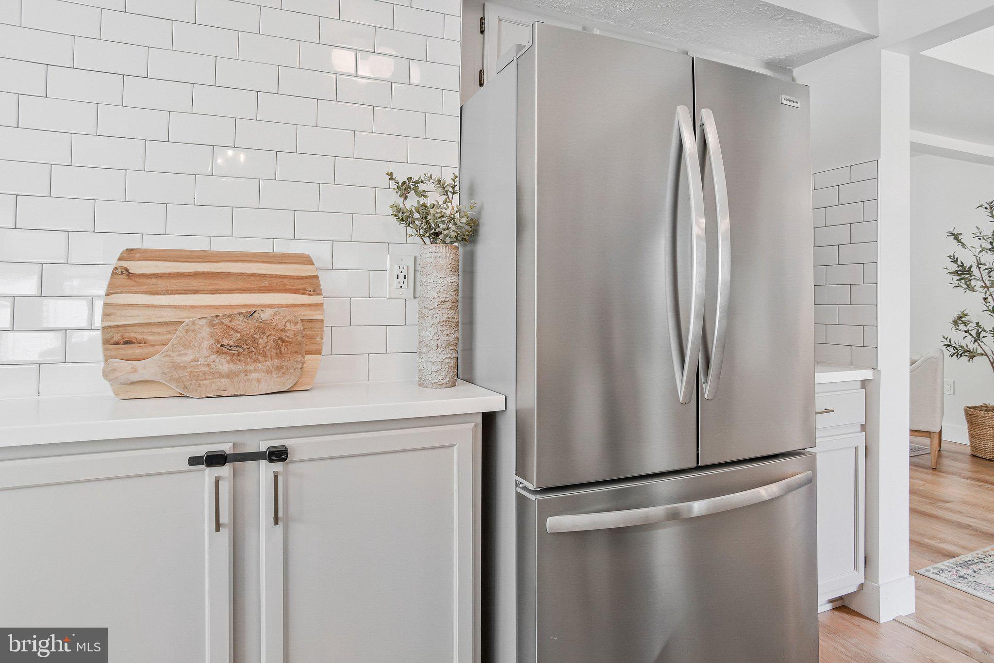 4092 BROADBILL CIRCLE