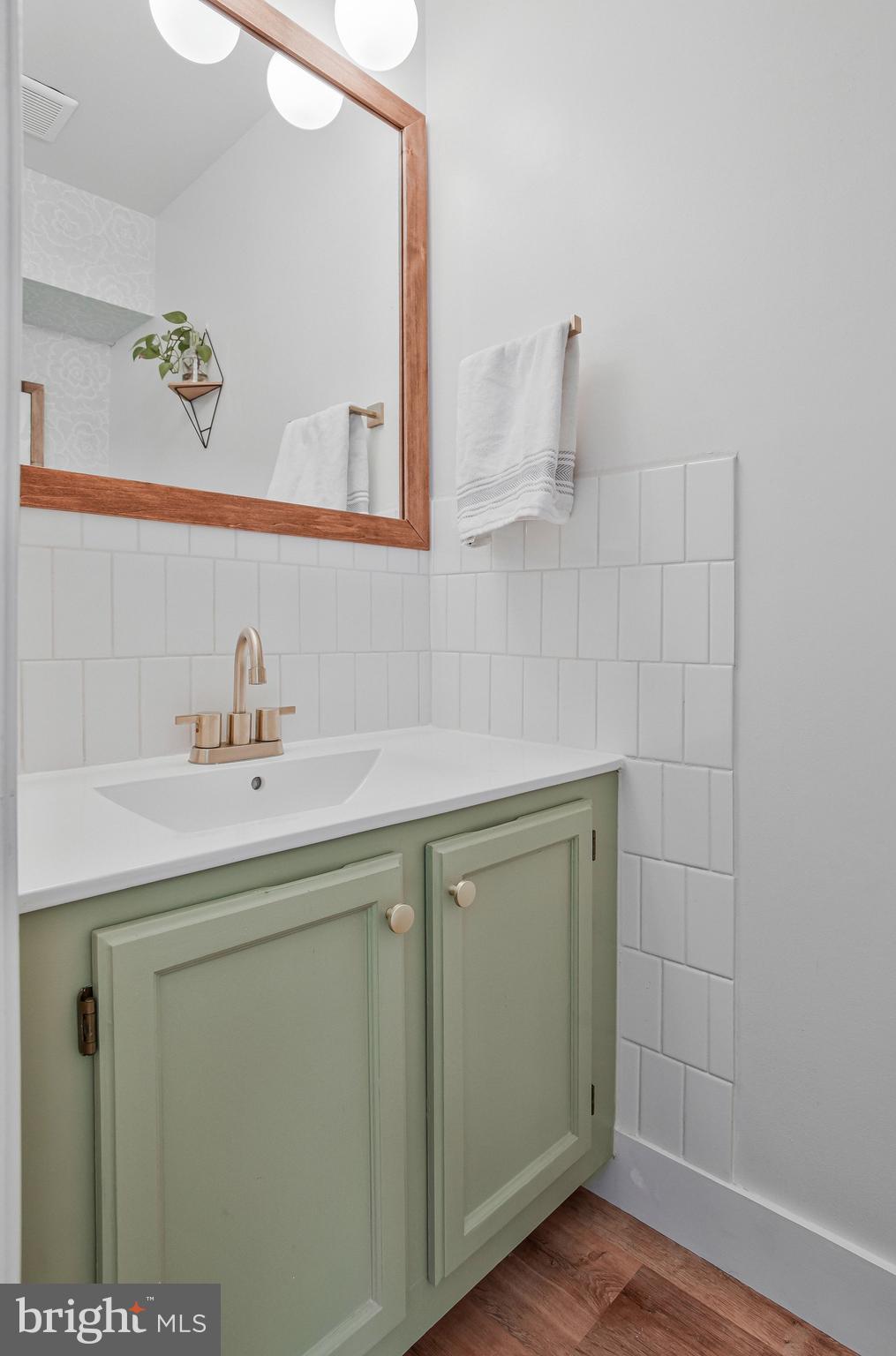 4092 BROADBILL CIRCLE