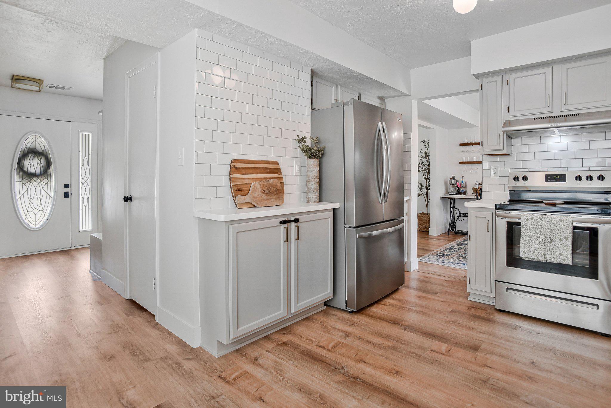 4092 BROADBILL CIRCLE