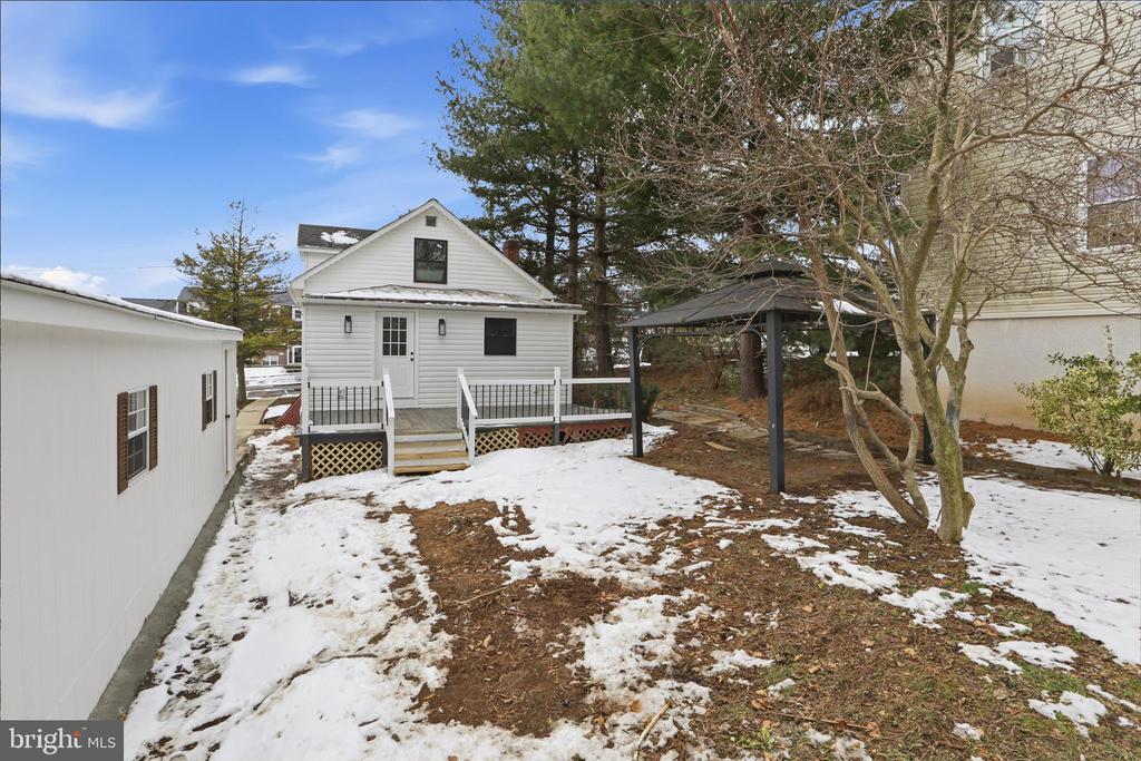 32 SULLIVAN AVENUE