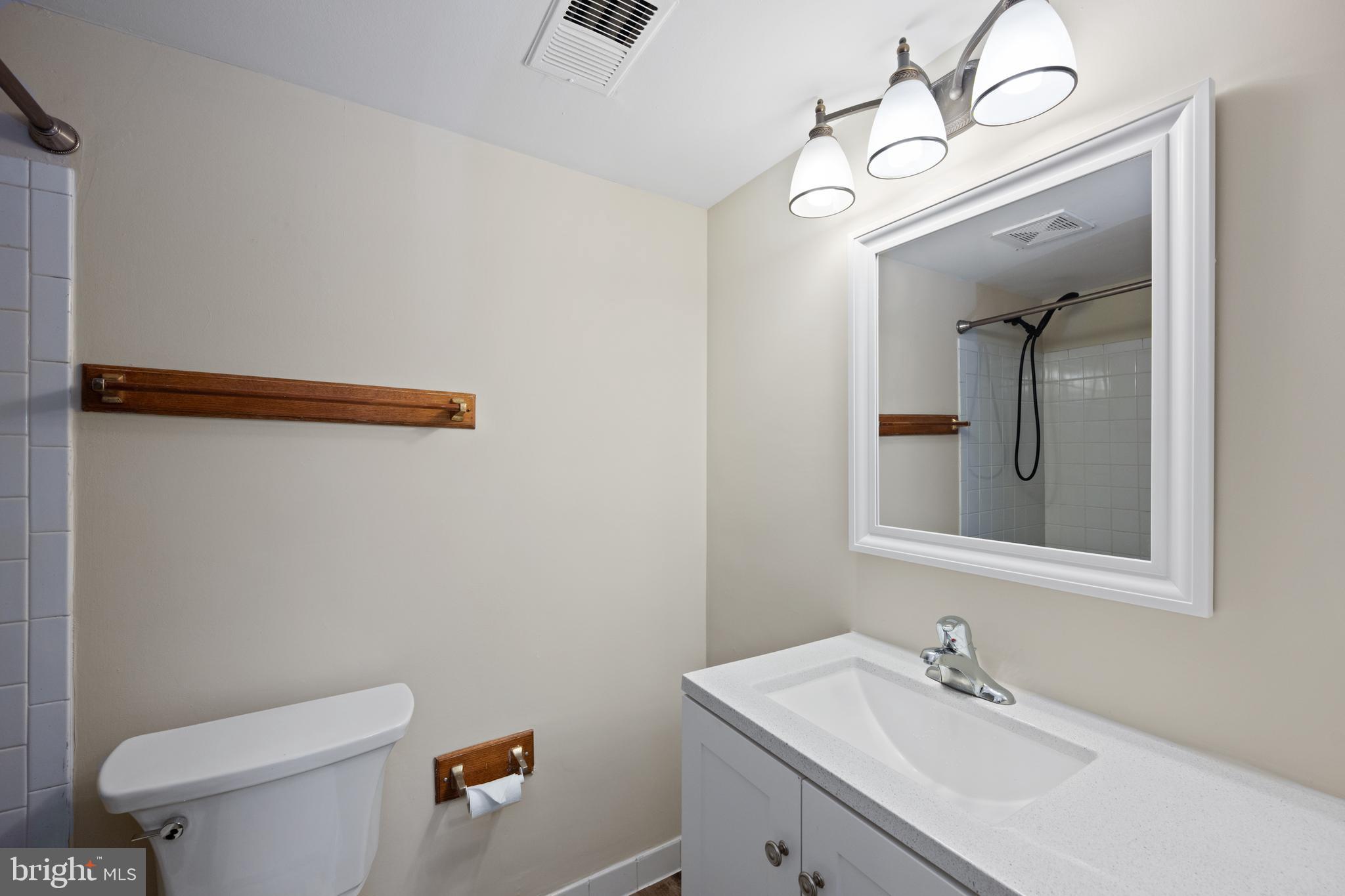 5653 Harpers Farm ROAD Unit: B
