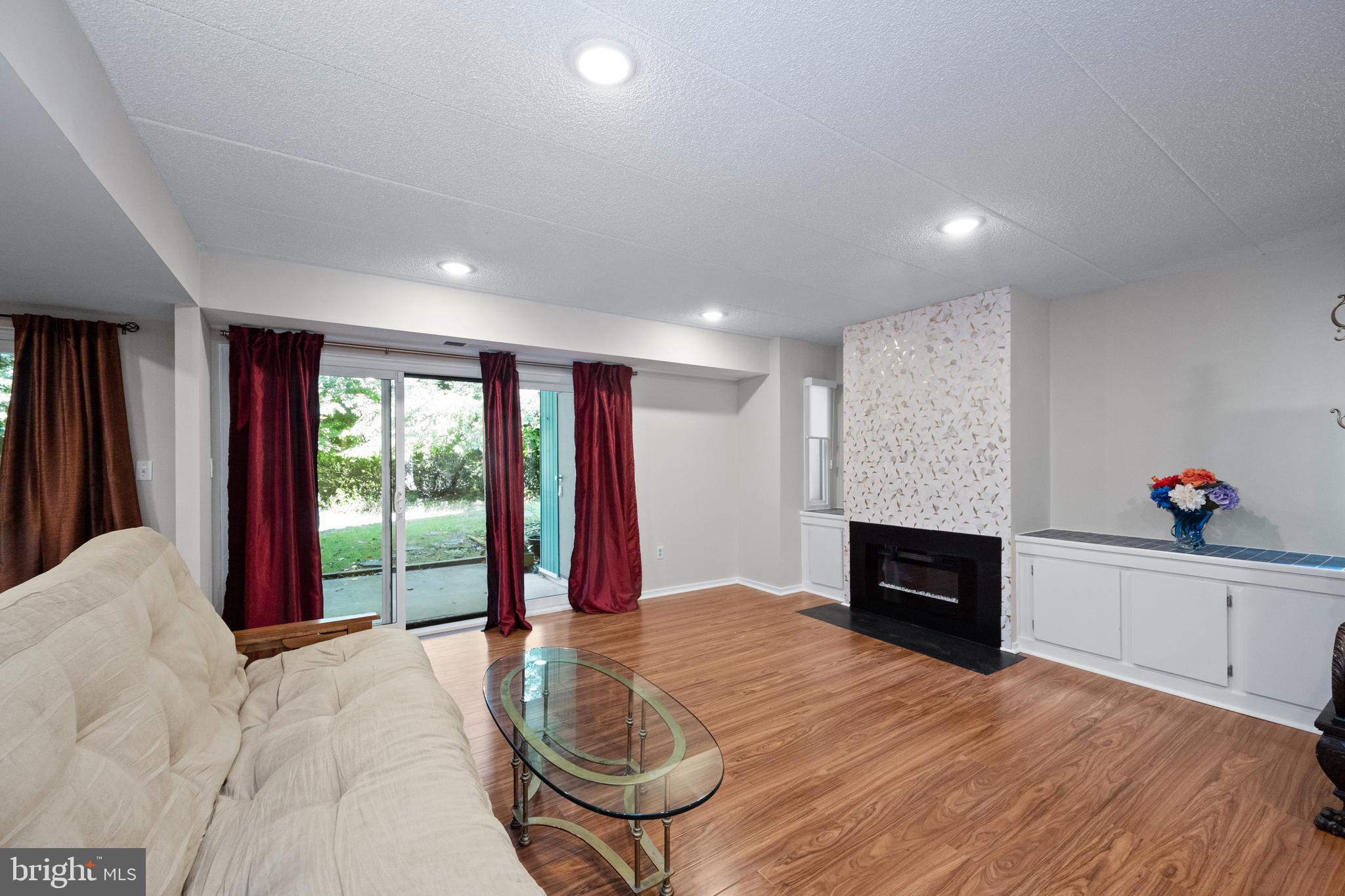 5653 Harpers Farm ROAD Unit: B