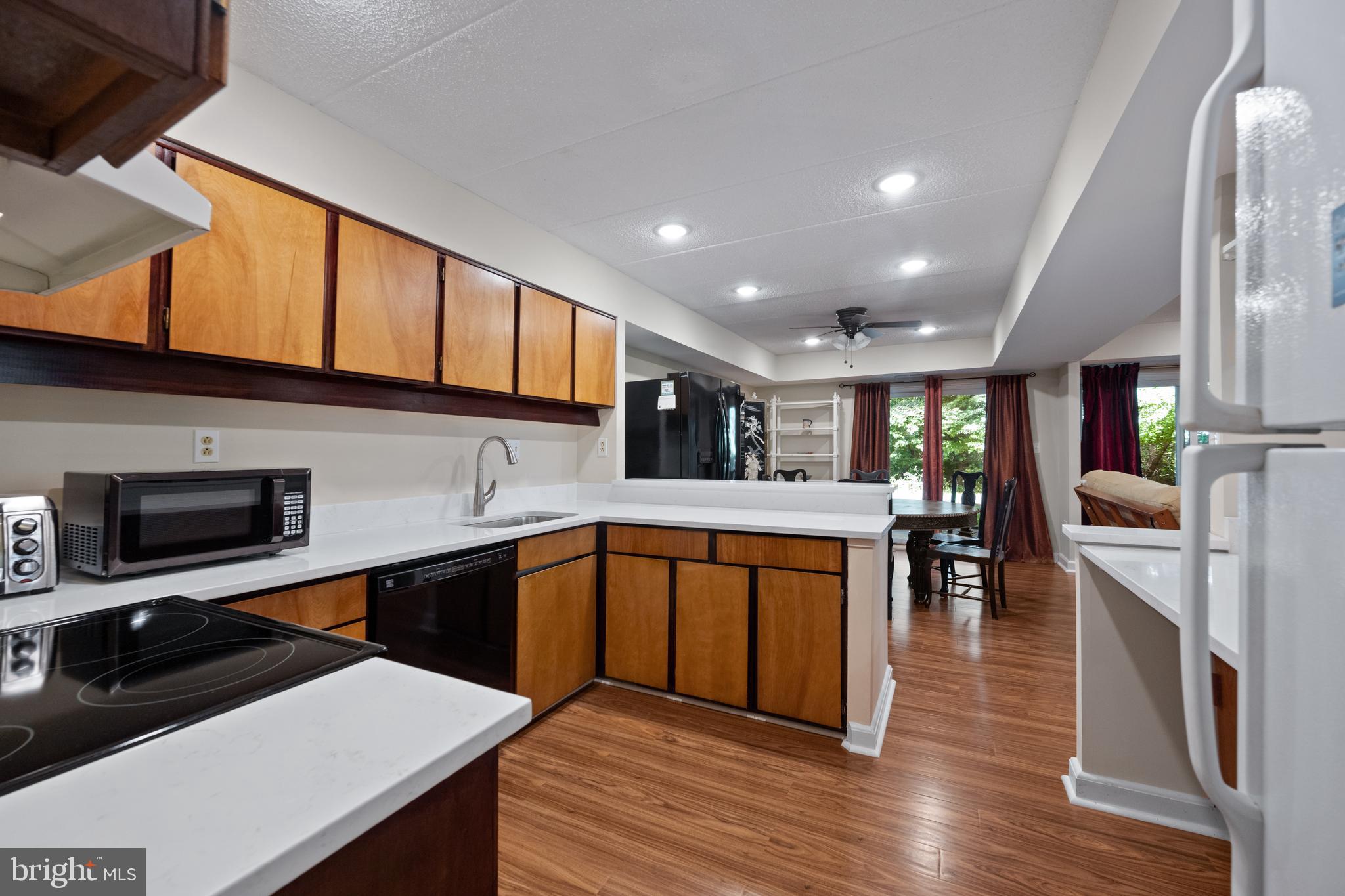 5653 Harpers Farm ROAD Unit: B