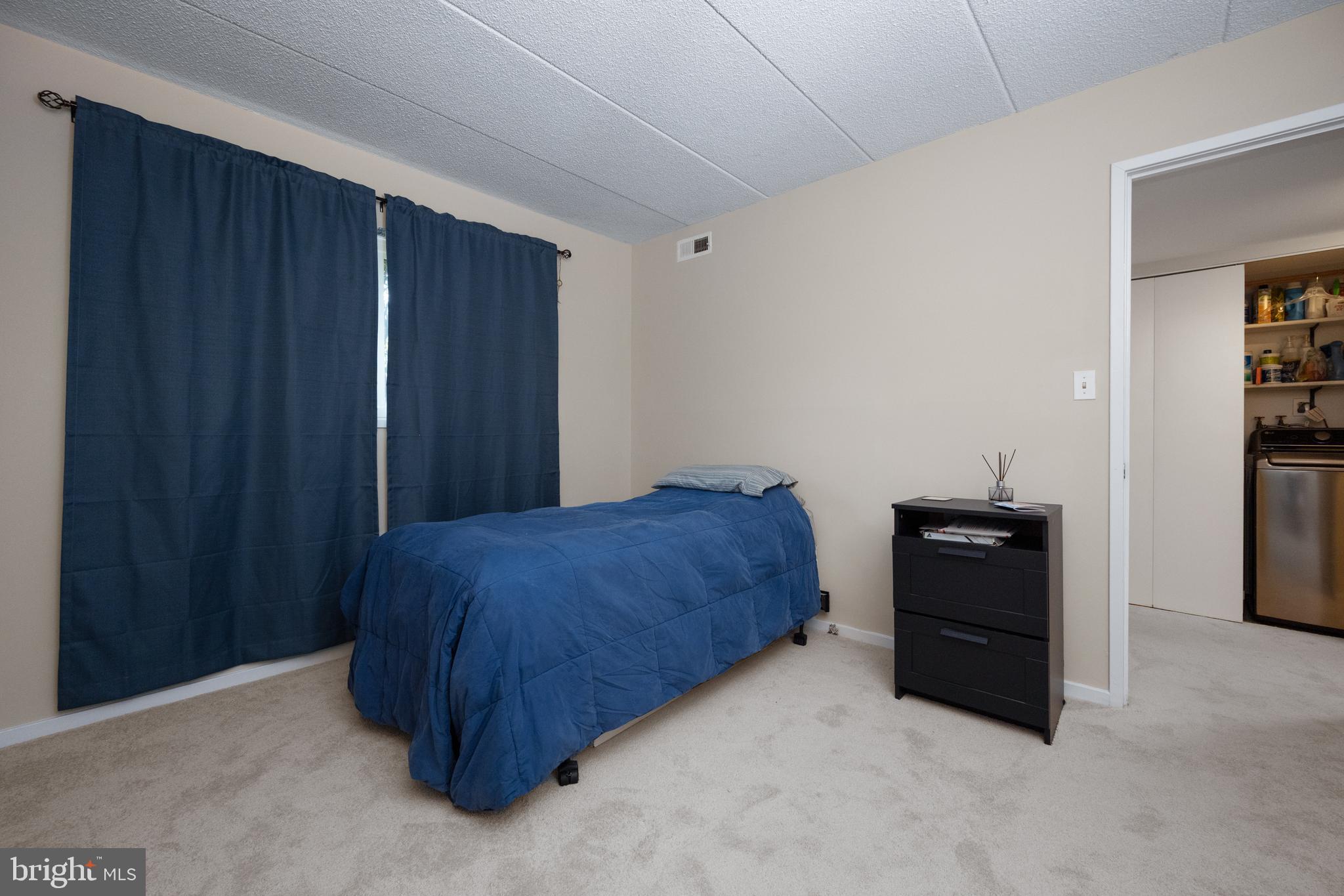 5653 Harpers Farm ROAD Unit: B