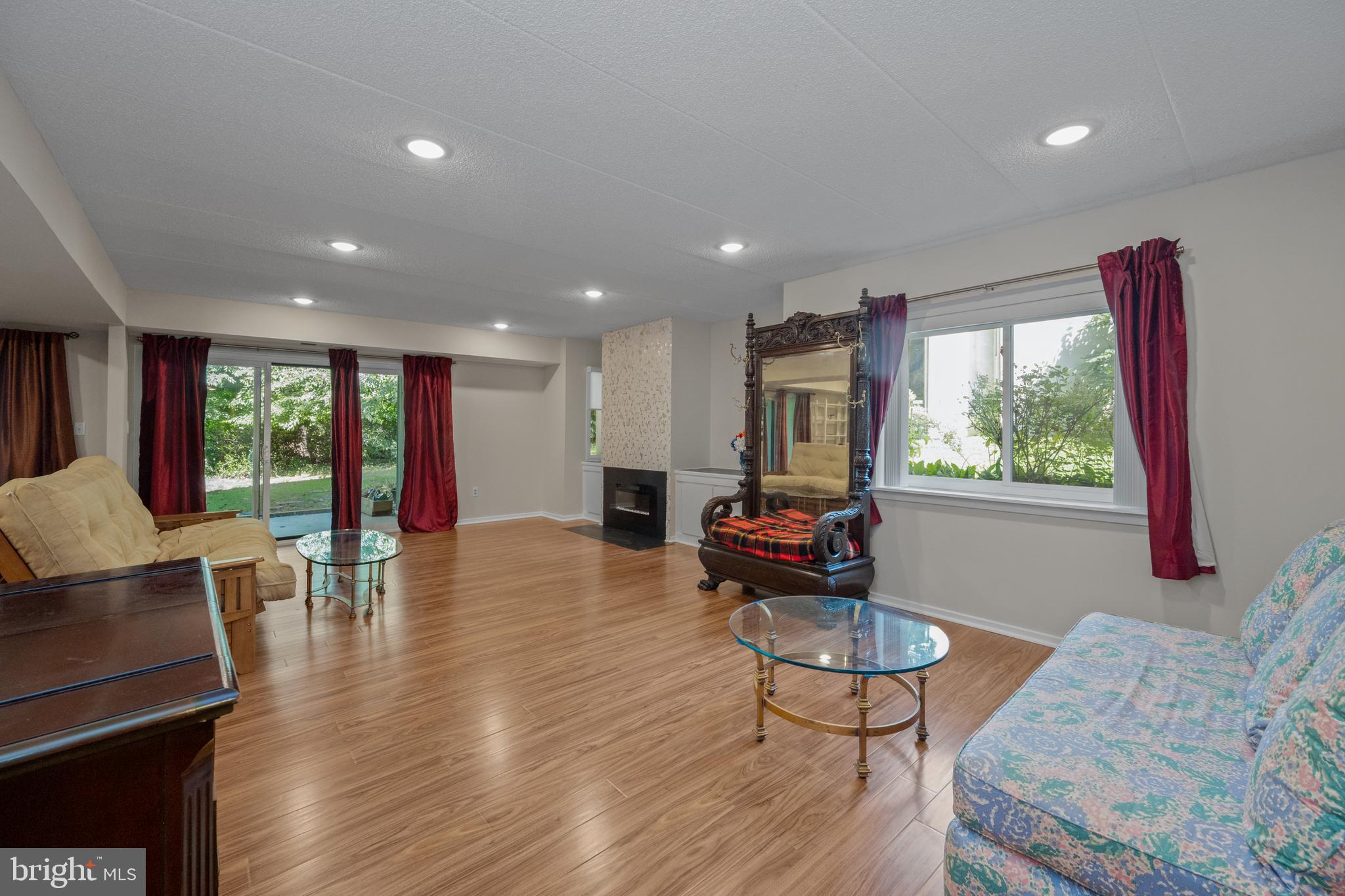 5653 Harpers Farm ROAD Unit: B