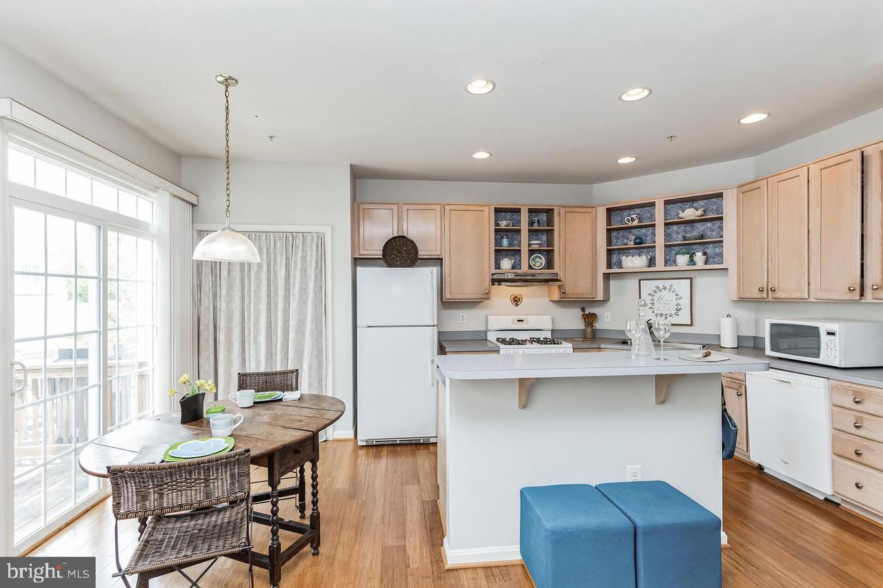13012 TOWN COMMONS DRIVE