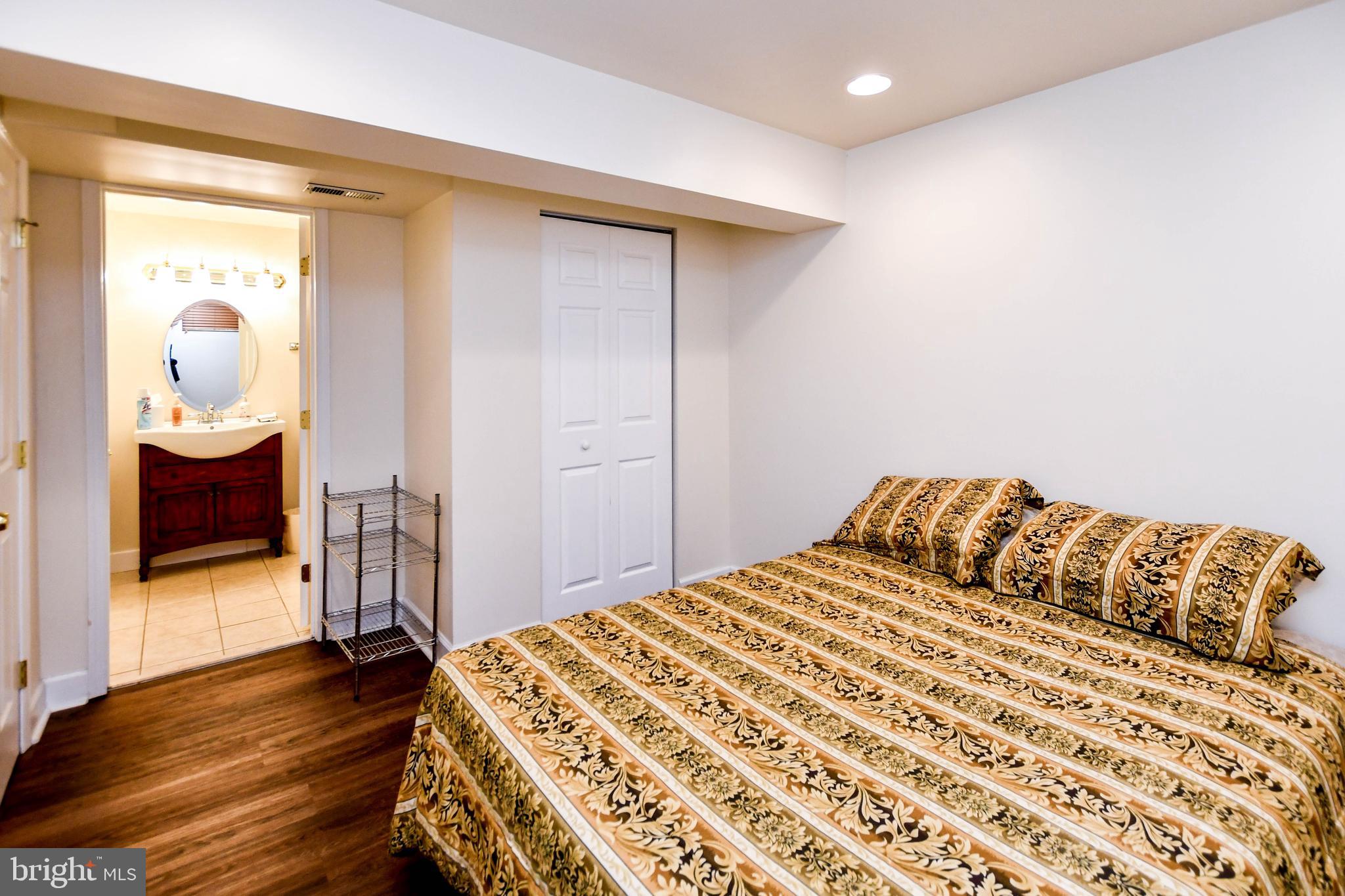 1909 Westchester DRIVE