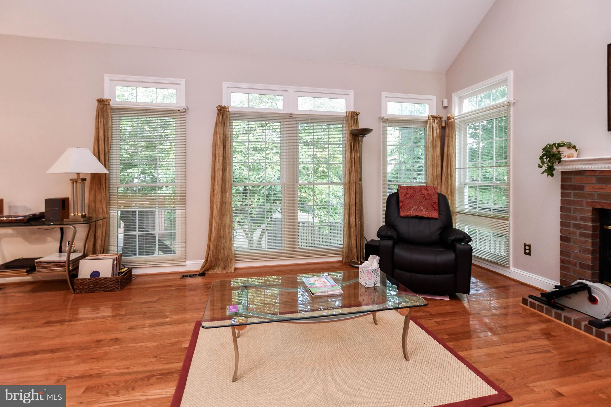 1909 Westchester DRIVE