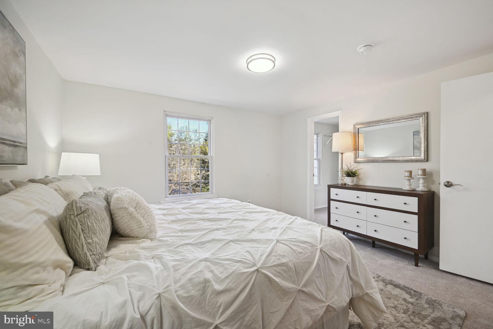 12923 Kitchen House Way