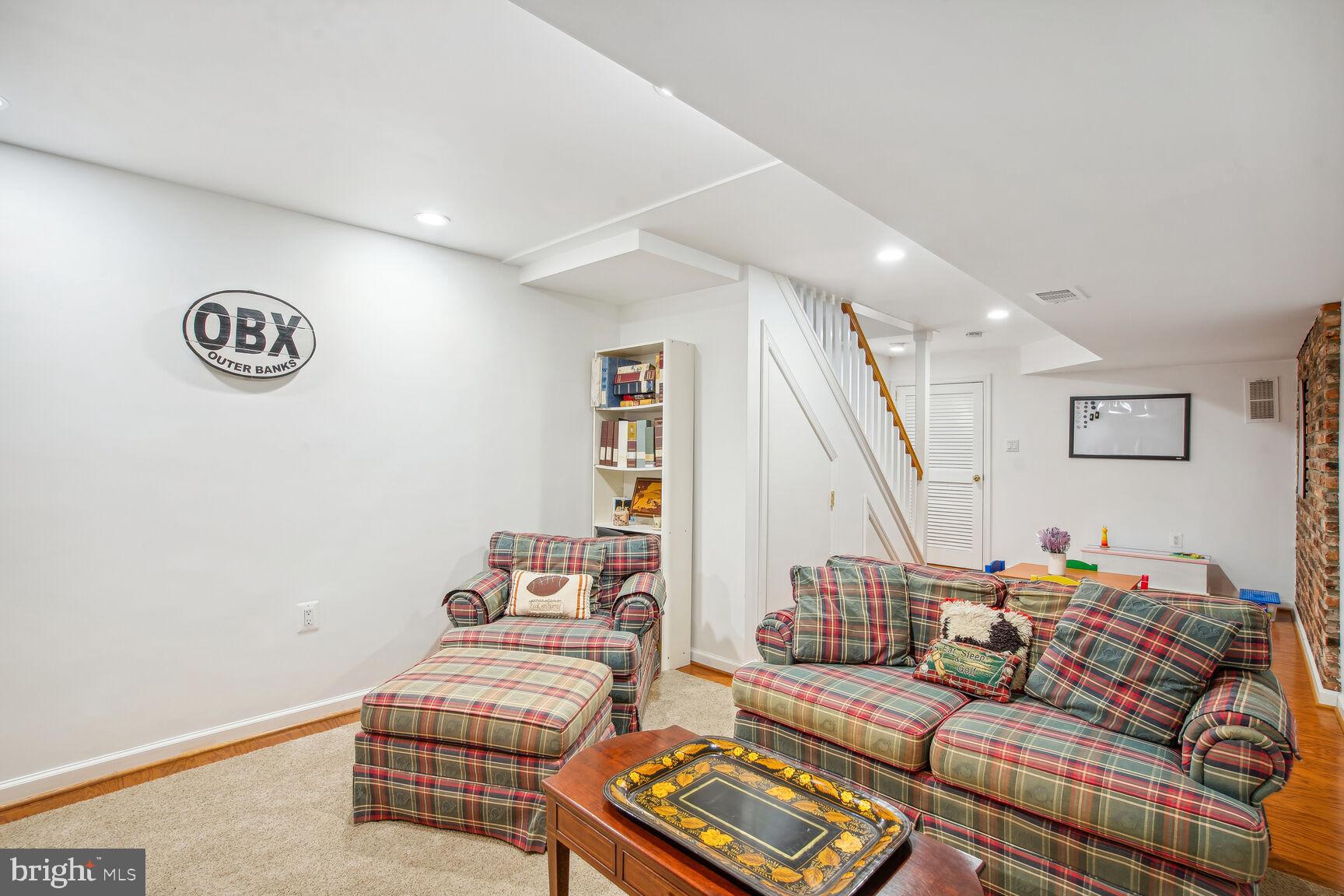 8804 Fox Hills Trl