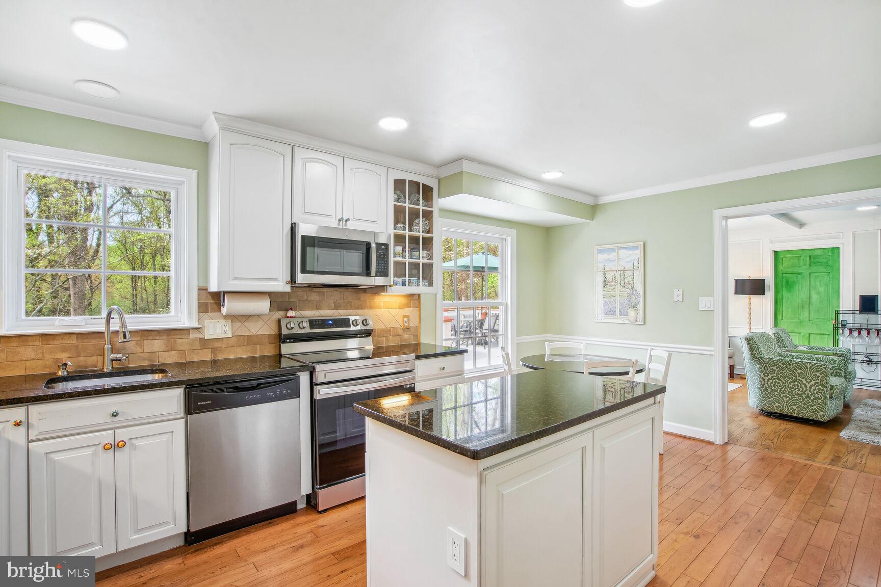 8804 Fox Hills Trl