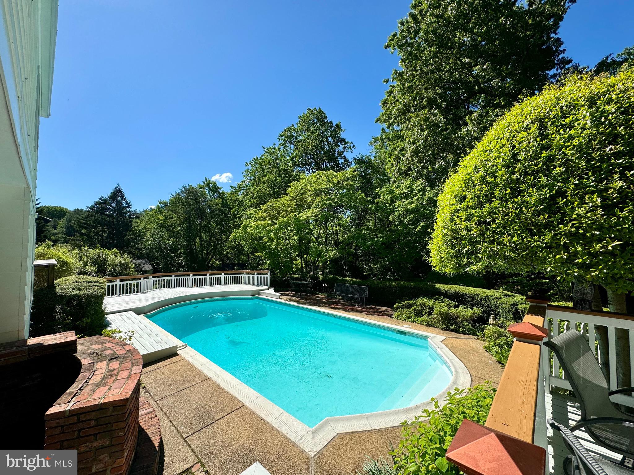 8804 Fox Hills Trl