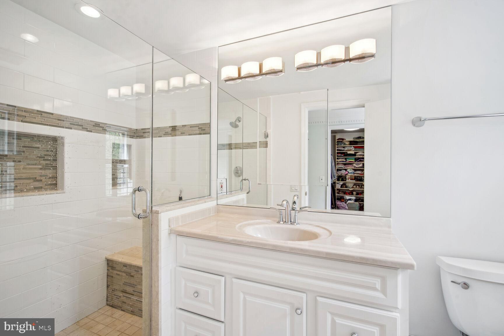 8804 Fox Hills Trl
