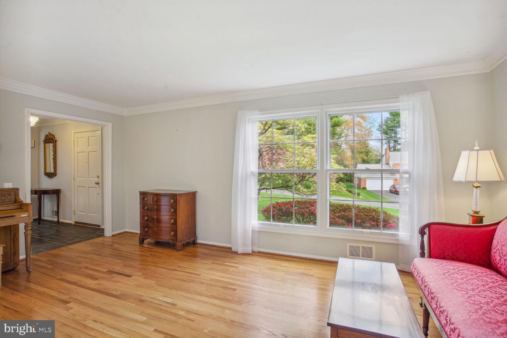 8804 Fox Hills Trl