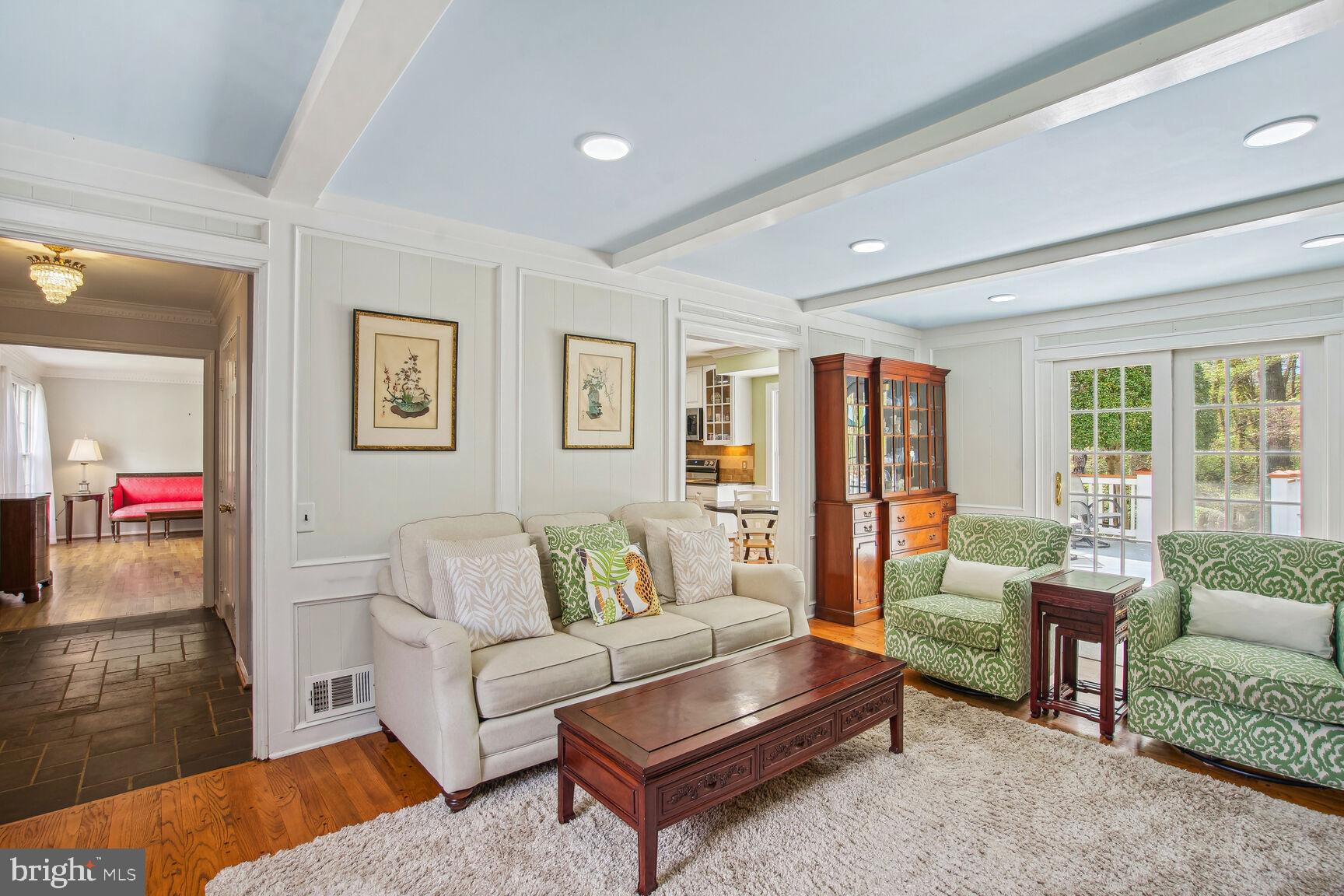 8804 Fox Hills Trl