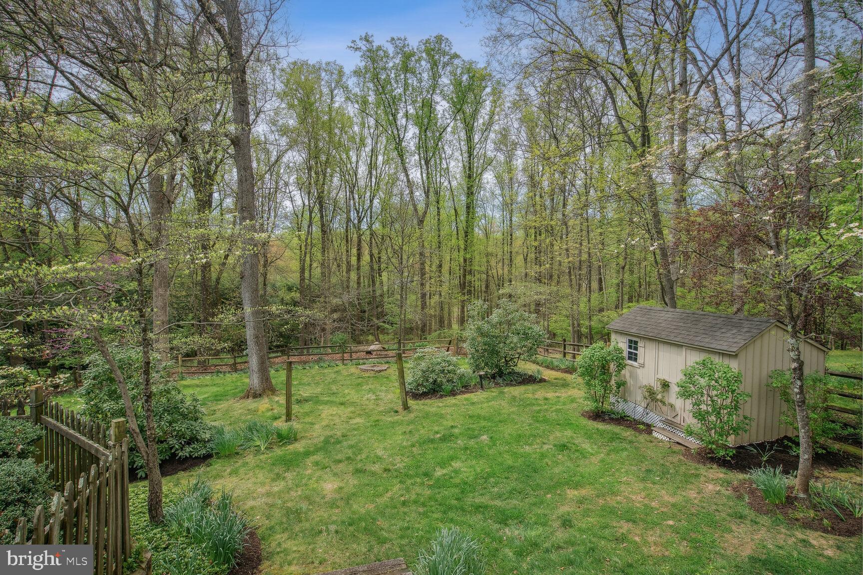 8804 Fox Hills Trl