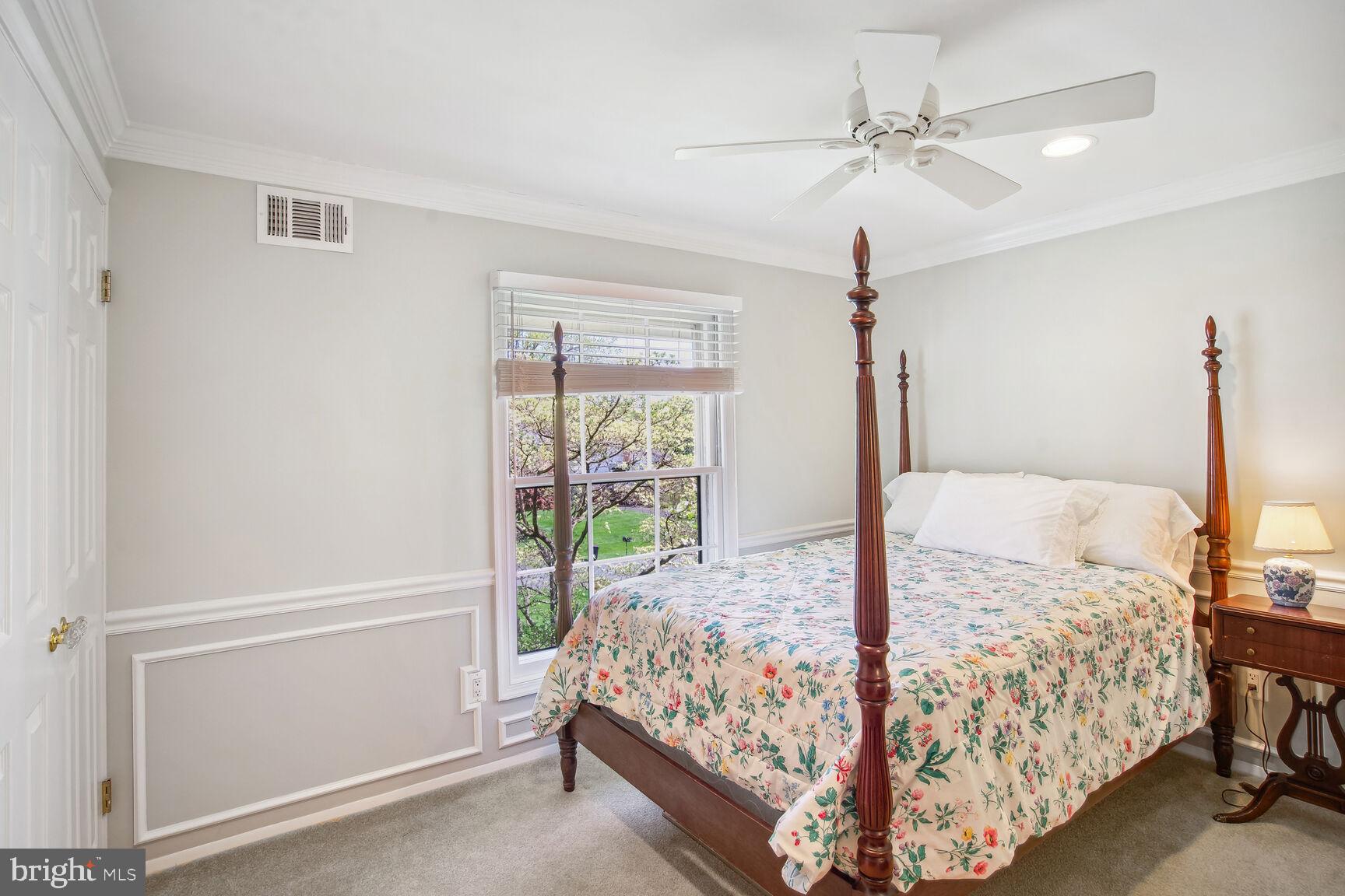 8804 Fox Hills Trl