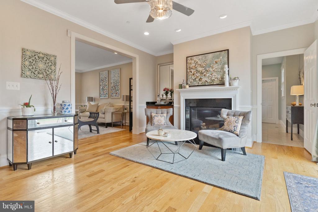 3102 Decatur Ave