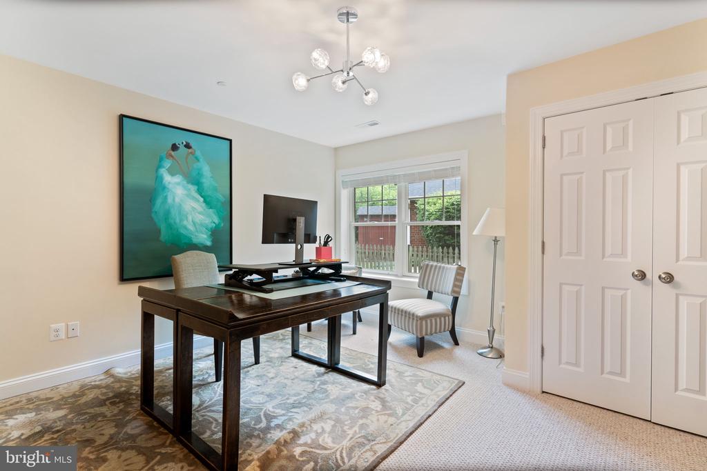 3102 Decatur Ave