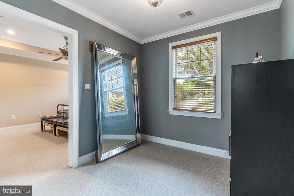 3102 Decatur Ave