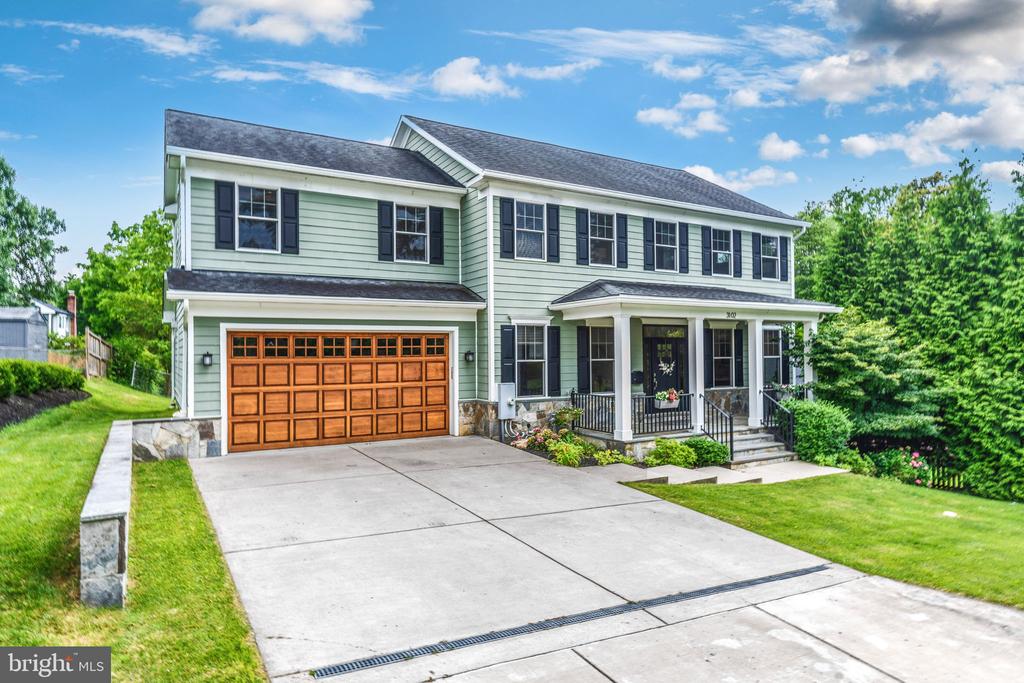 3102 Decatur Ave