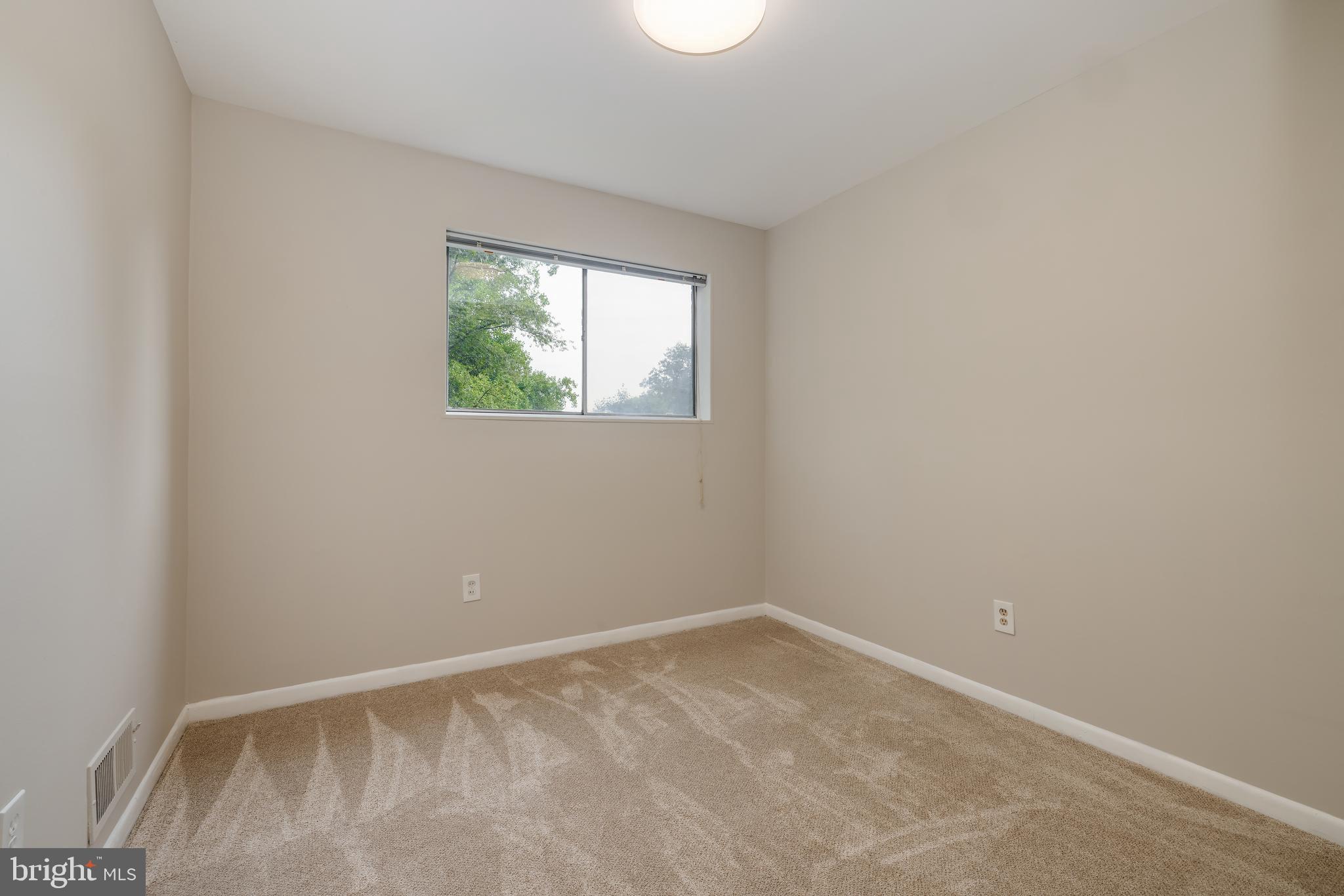 10506 WEYMOUTH ST #203