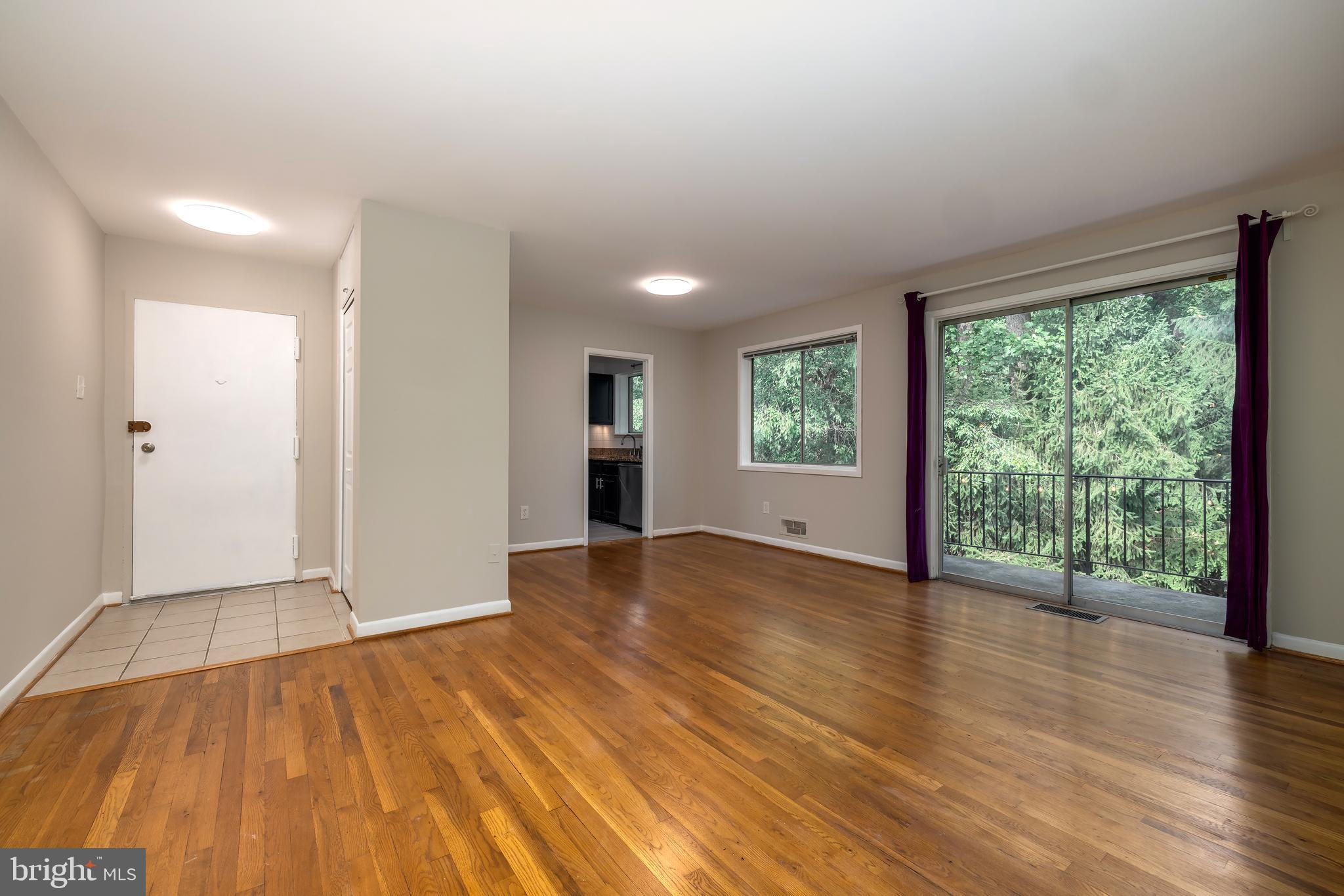 10506 WEYMOUTH ST #203