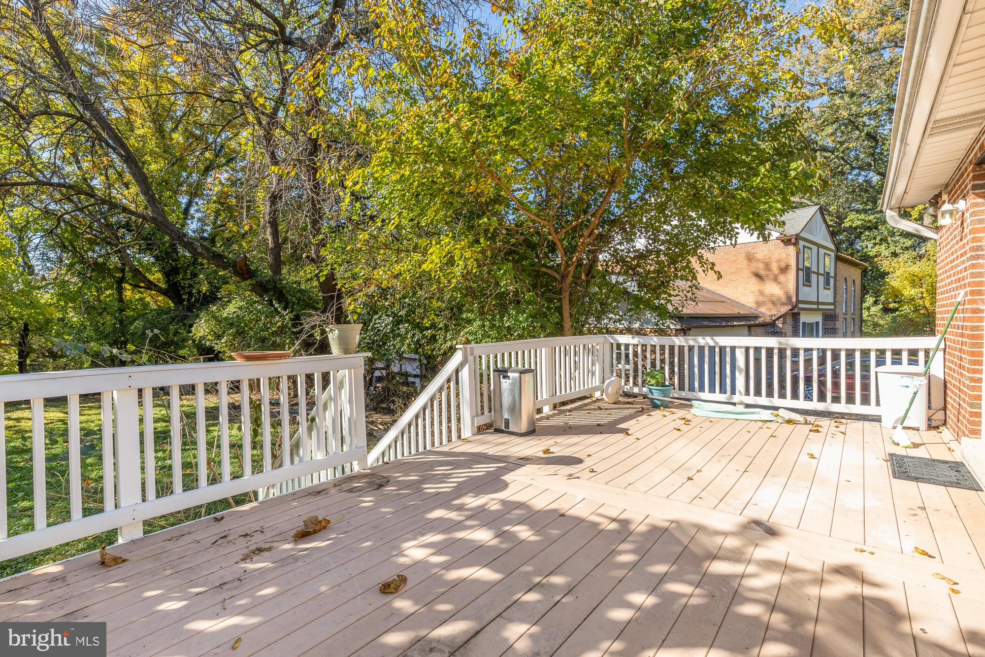 110 Ritchie Ave