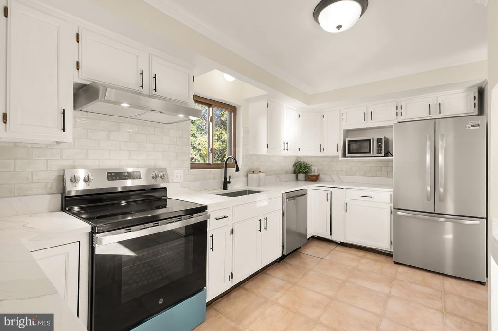 110 Ritchie Ave