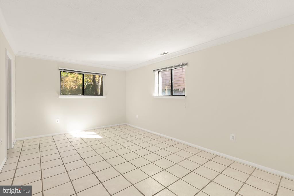 110 Ritchie Ave