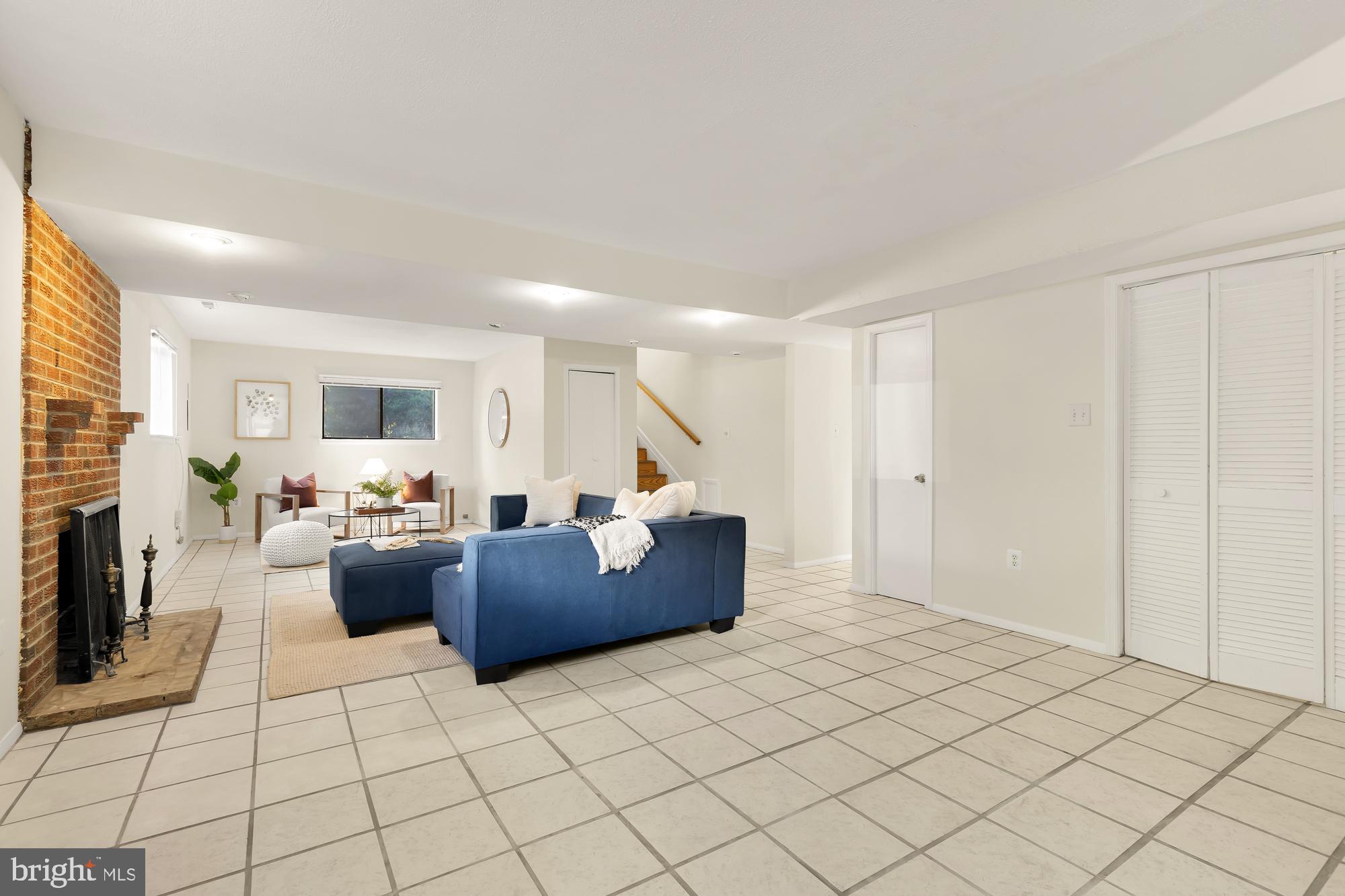 110 Ritchie Ave