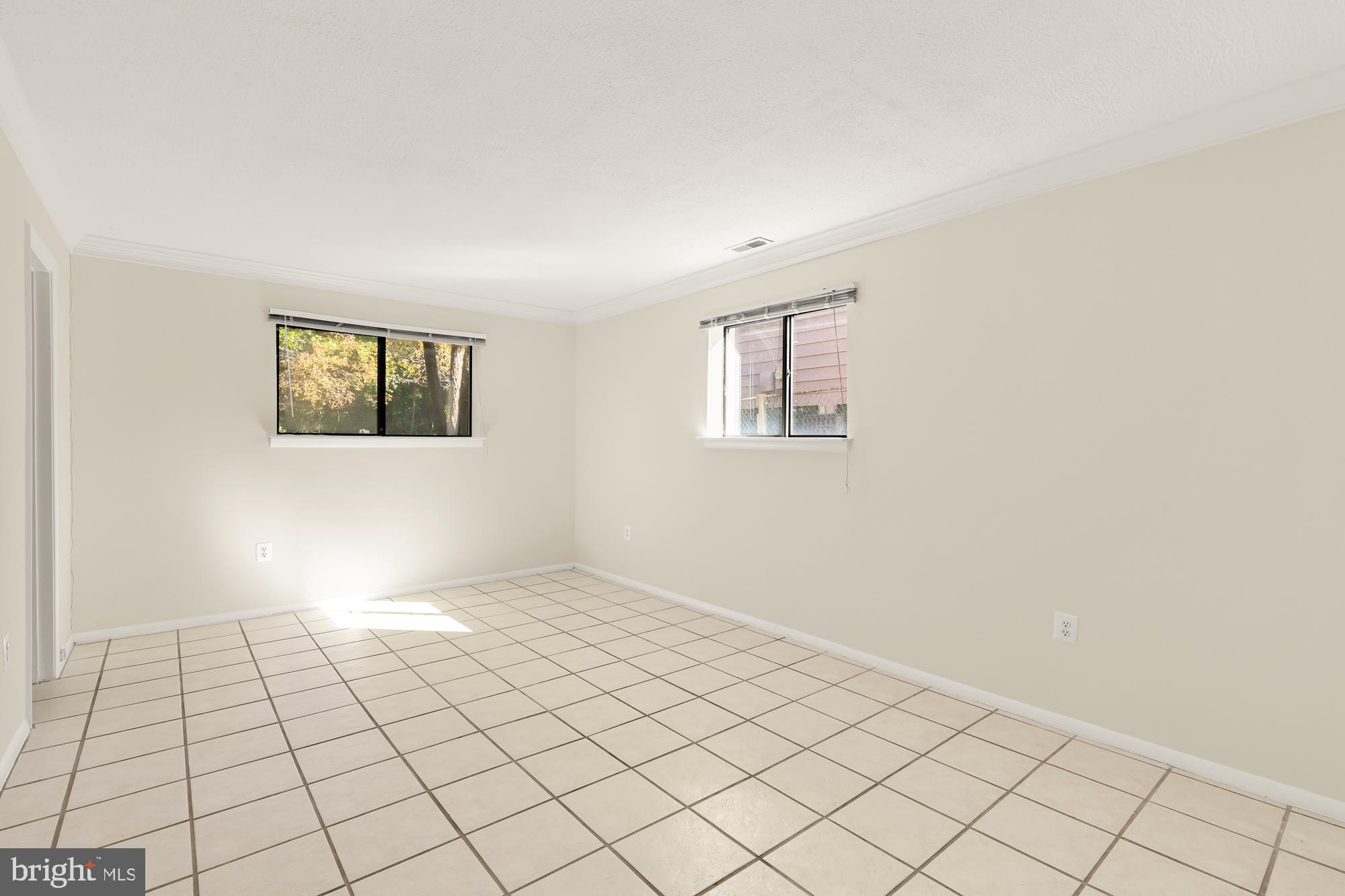 110 Ritchie Ave