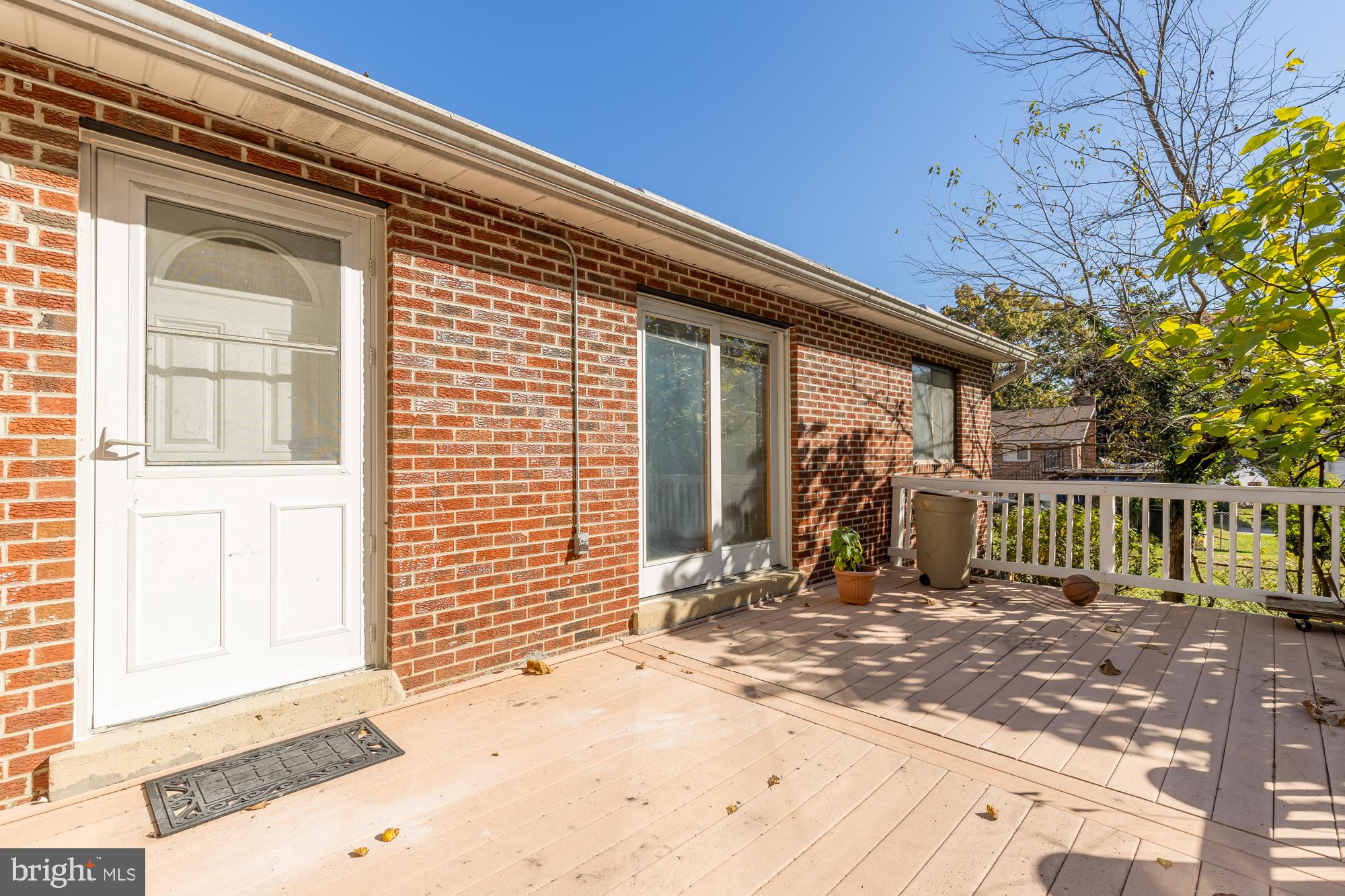 110 Ritchie Ave