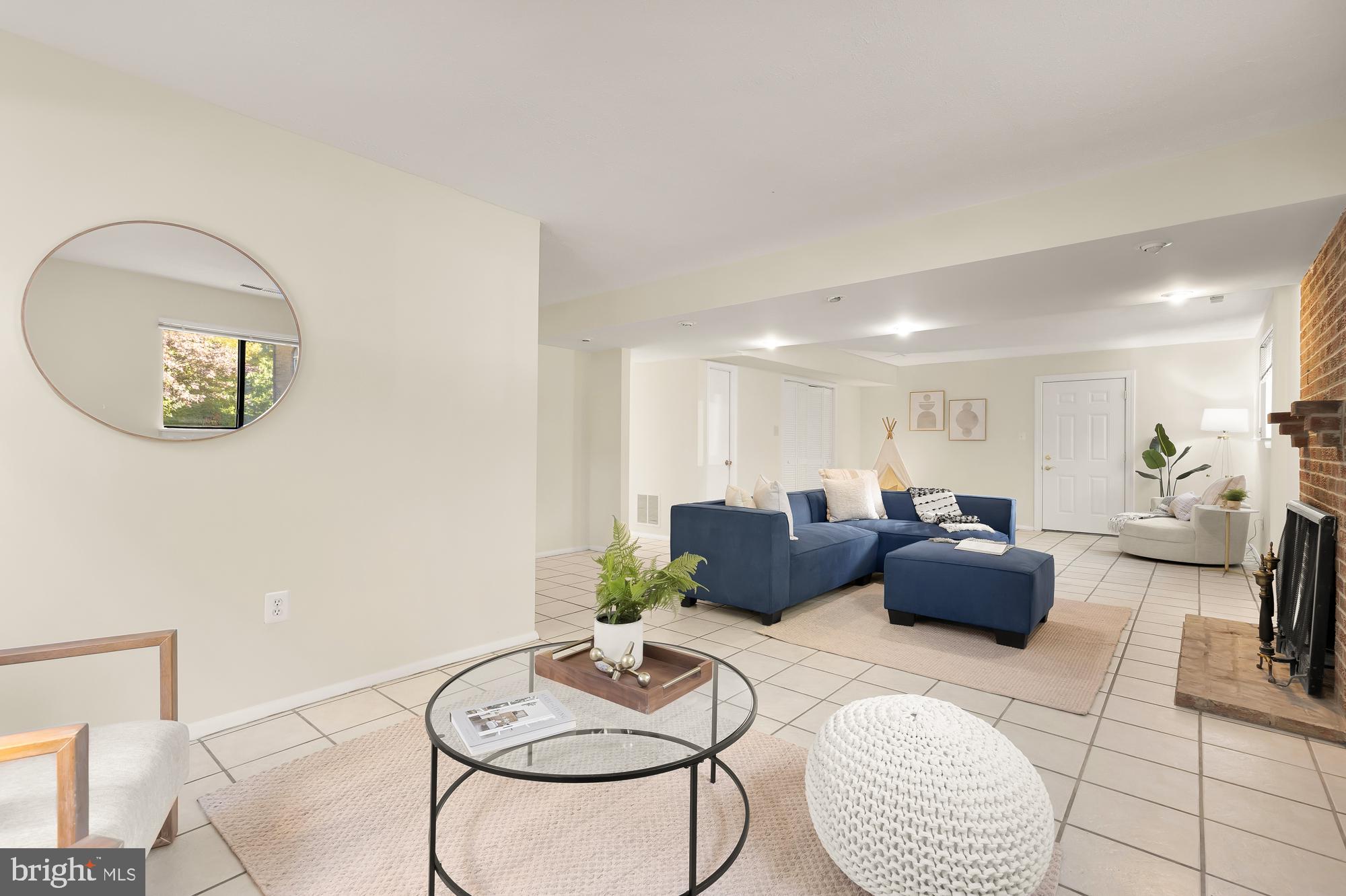 110 Ritchie Ave