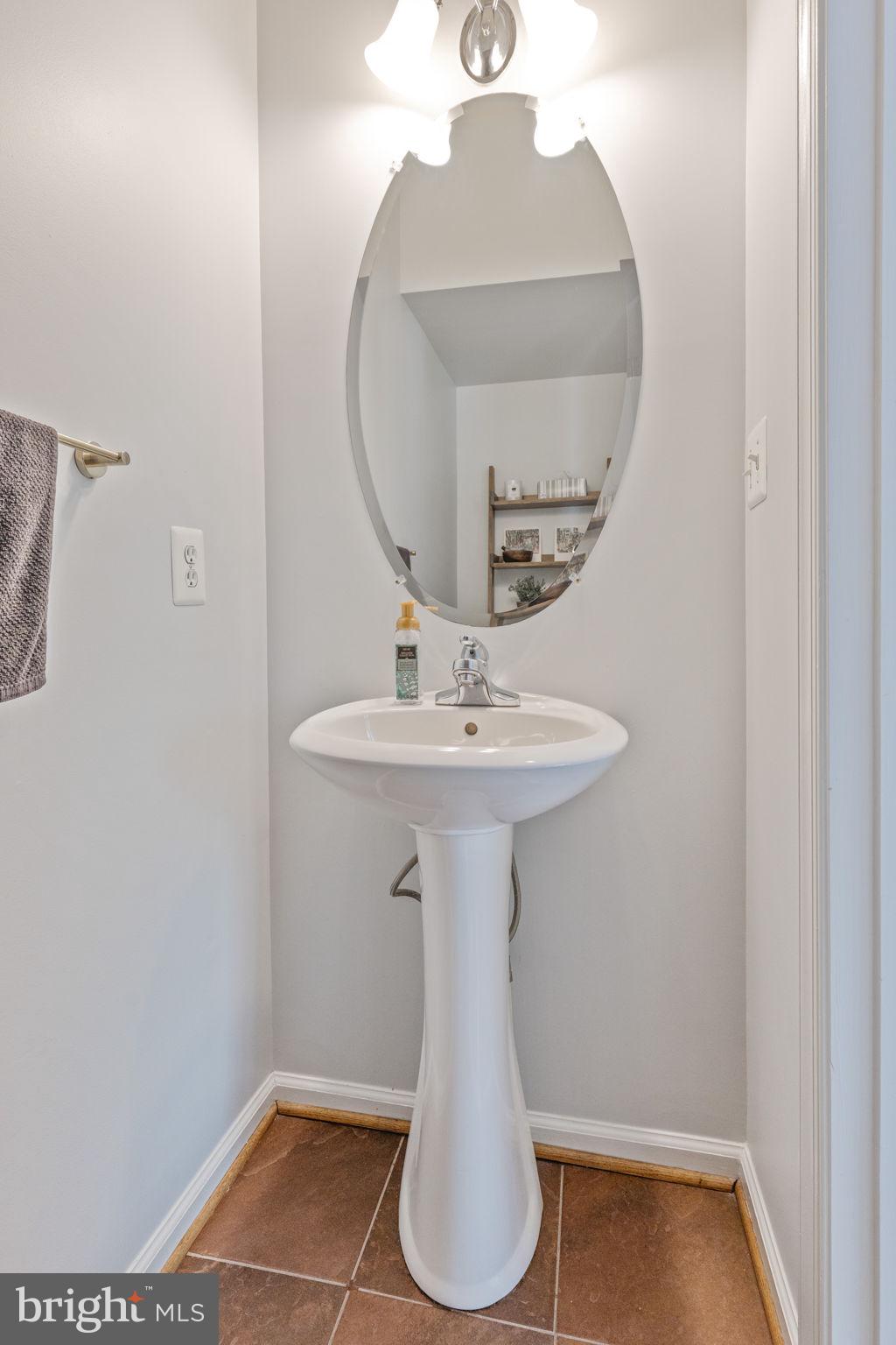 1002 RESERVE CHAMPION DR