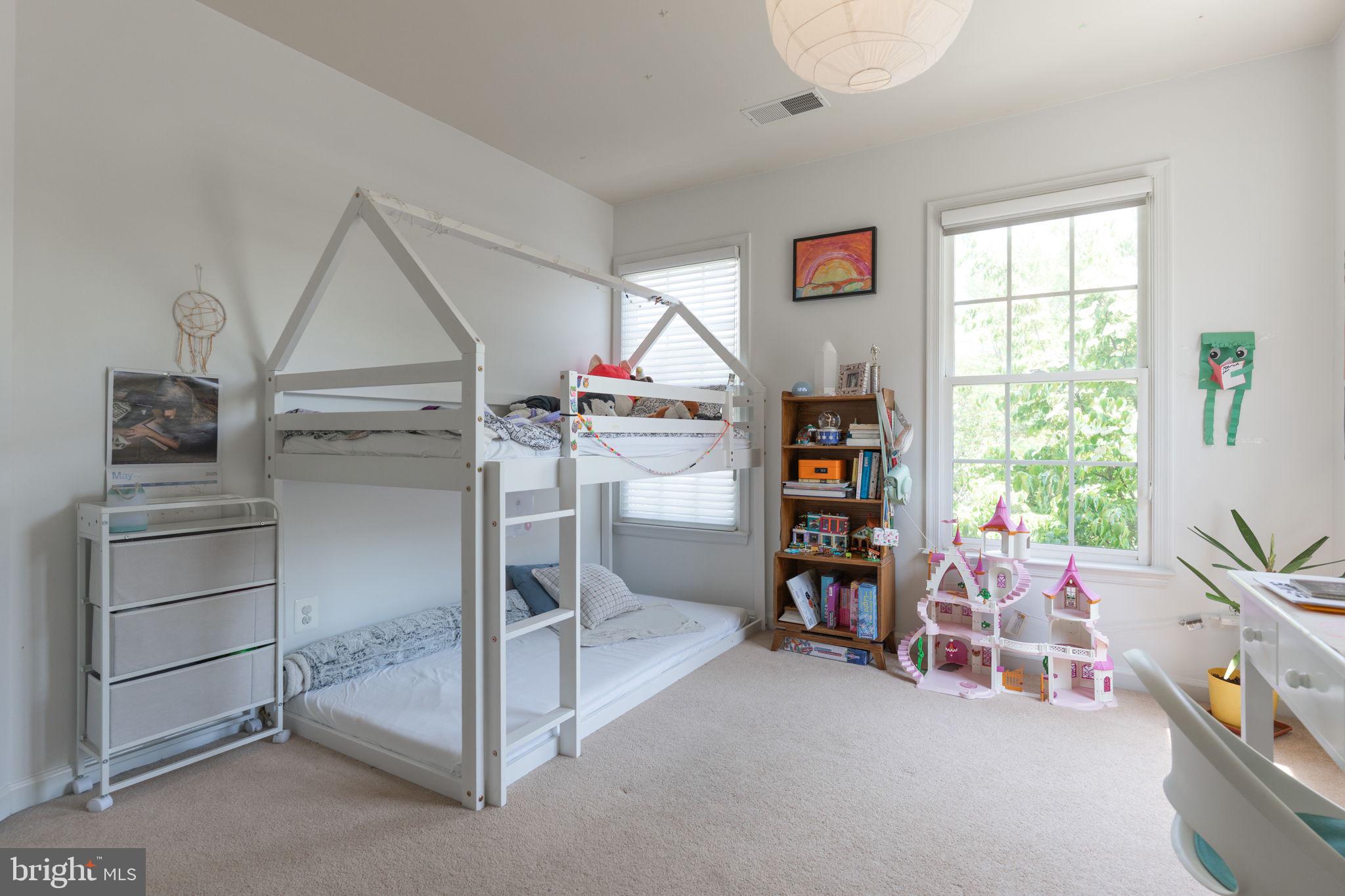 1002 RESERVE CHAMPION DR