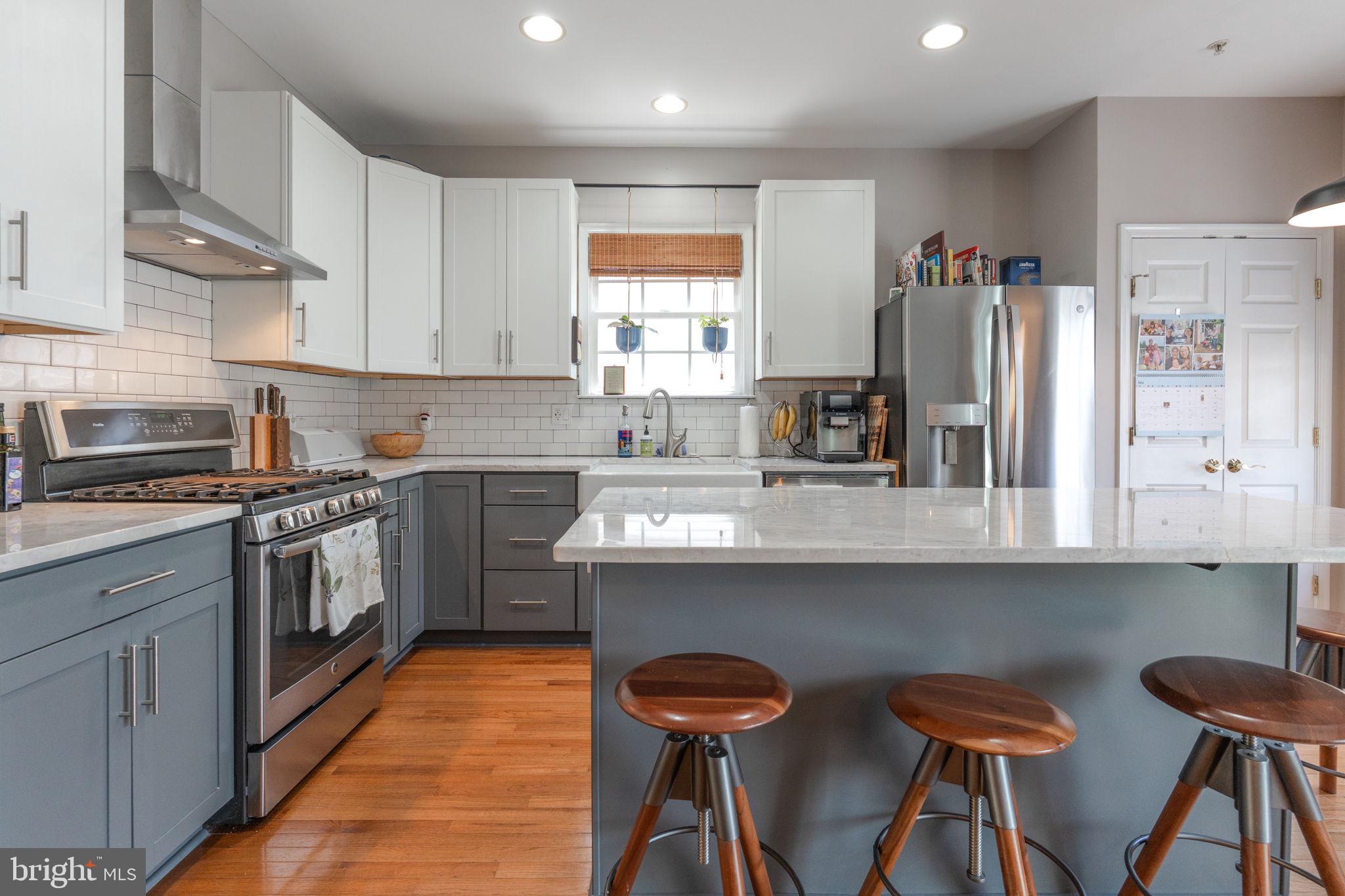 1002 RESERVE CHAMPION DR