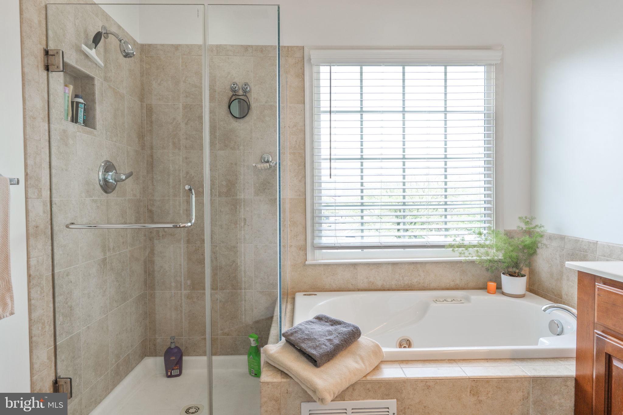 1002 RESERVE CHAMPION DR