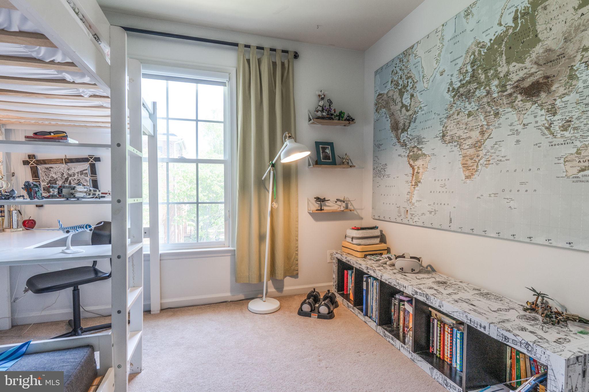 1002 RESERVE CHAMPION DR