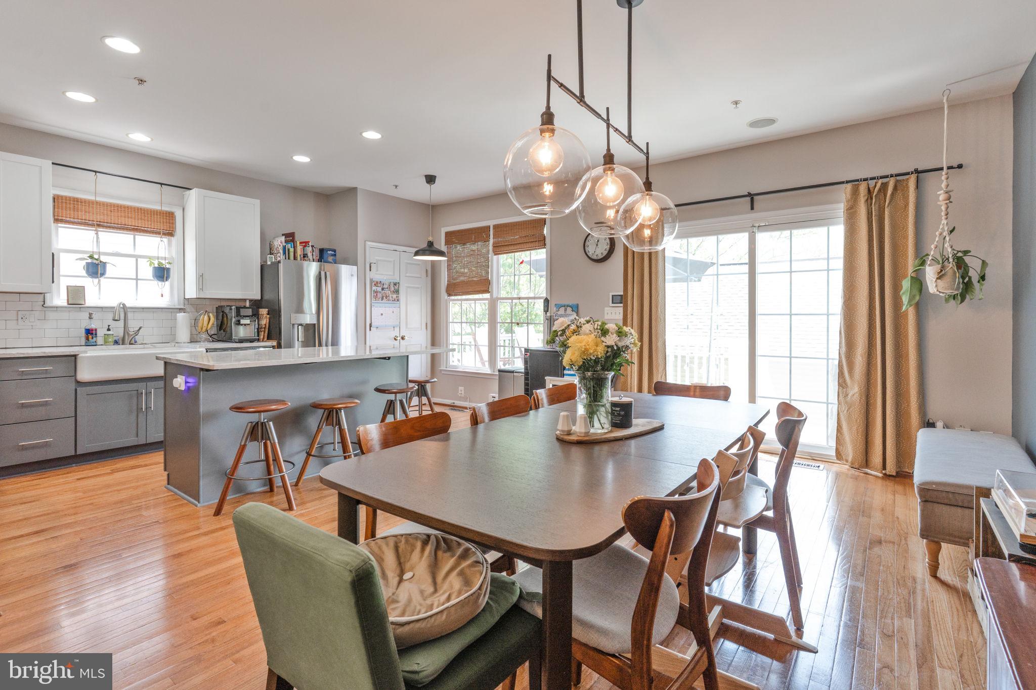 1002 RESERVE CHAMPION DR