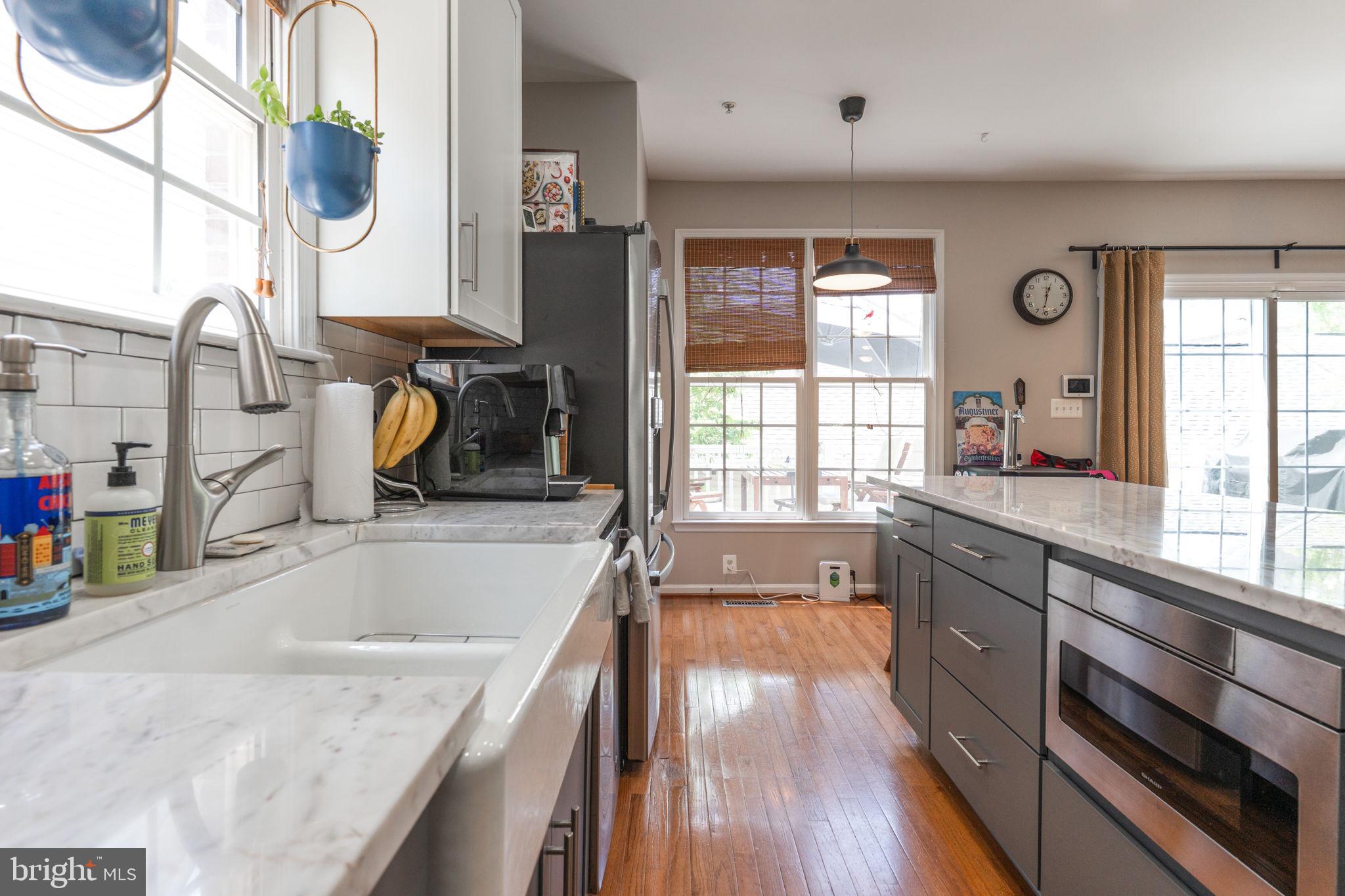 1002 RESERVE CHAMPION DR