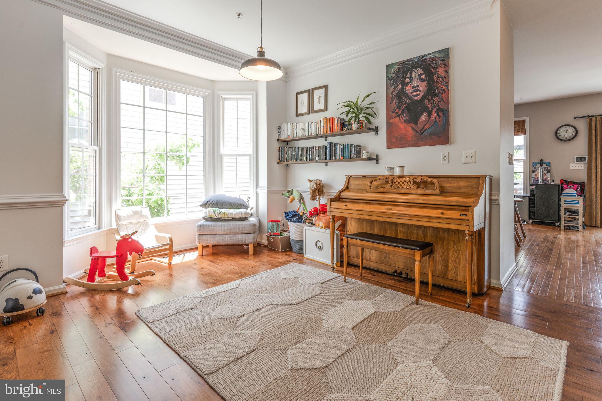 1002 RESERVE CHAMPION DR