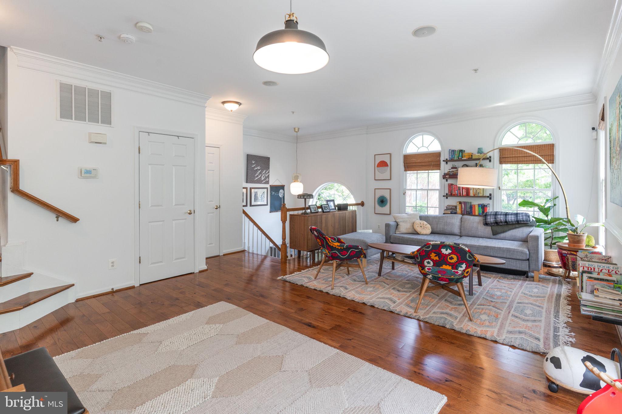 1002 RESERVE CHAMPION DR