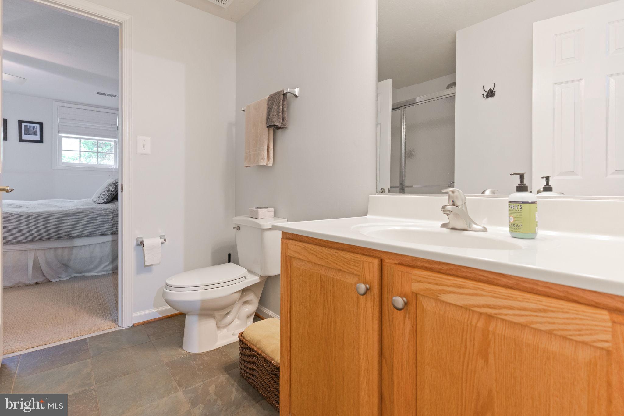 1002 RESERVE CHAMPION DR