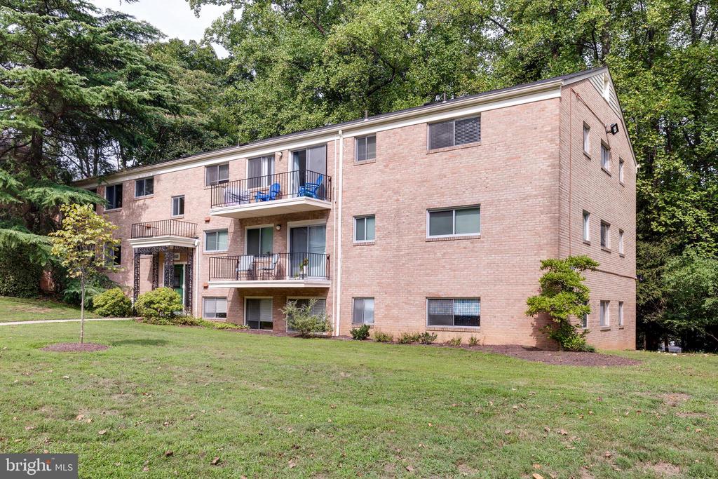 10506 WEYMOUTH STREET 203