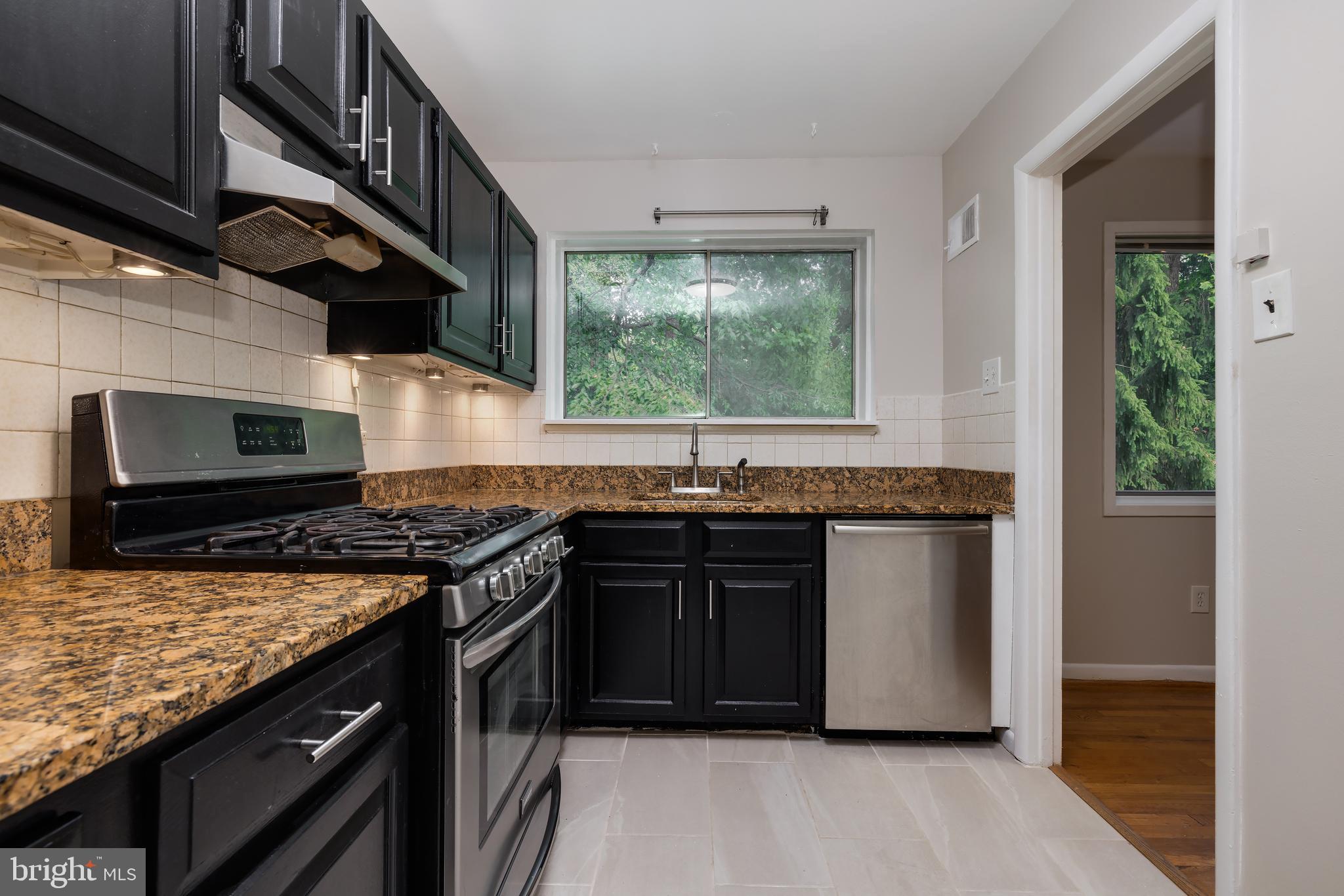 10506 WEYMOUTH STREET 203